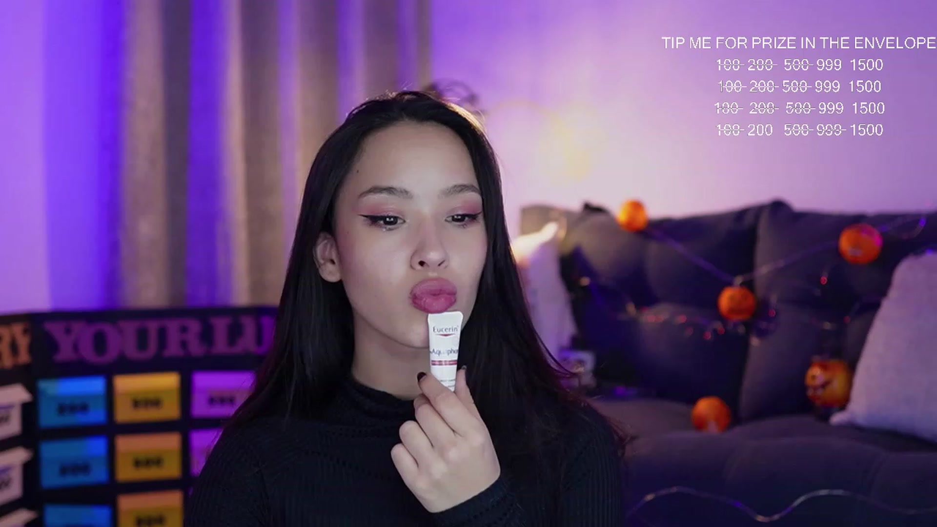 Gallery image thumbnail from Alejaween's myfreecams stream on, 10/25/2023, 05:14 image 6 of 20
