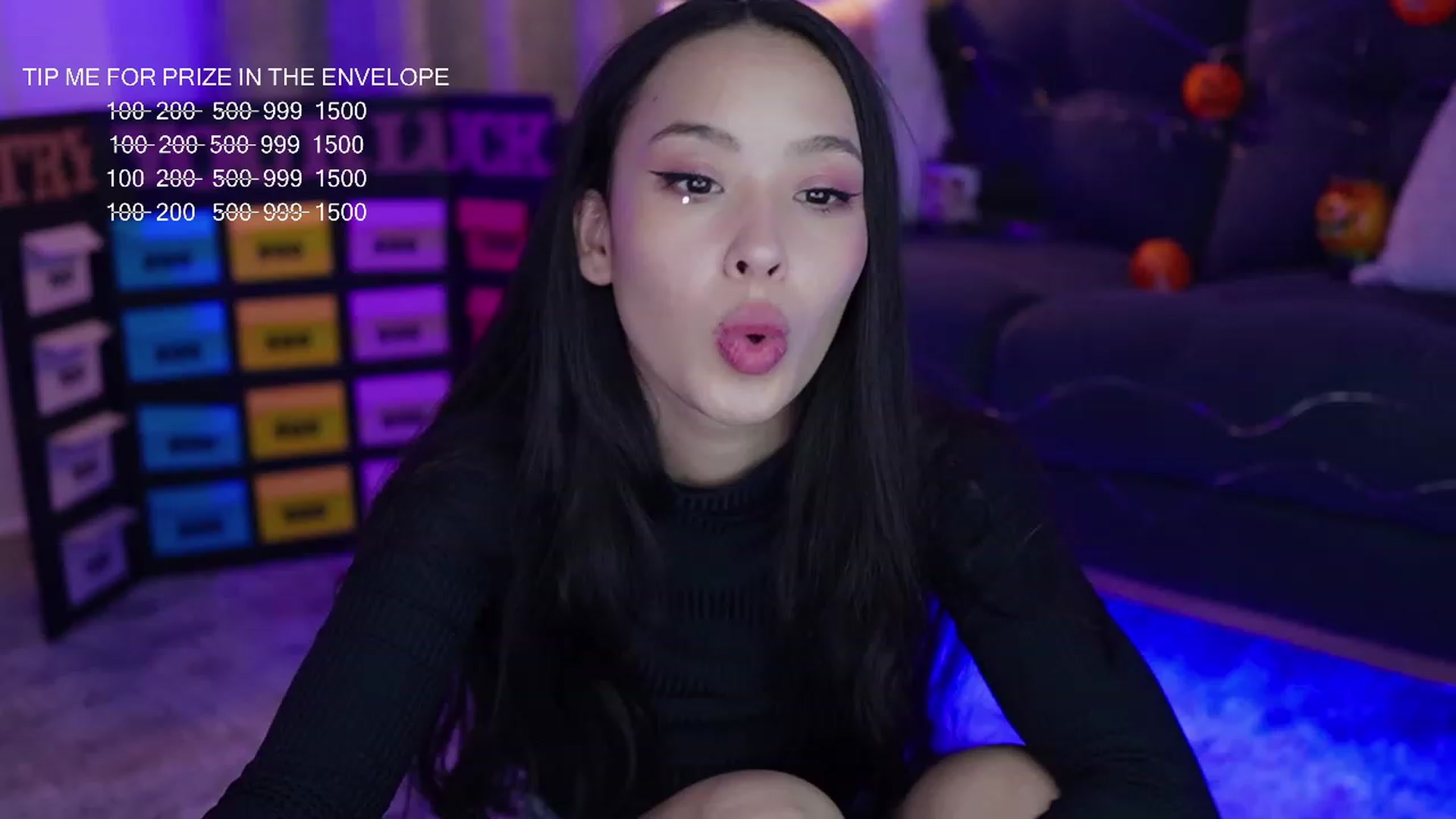Gallery image thumbnail from Alejaween's myfreecams stream on, 10/25/2023, 05:14 image 1 of 20