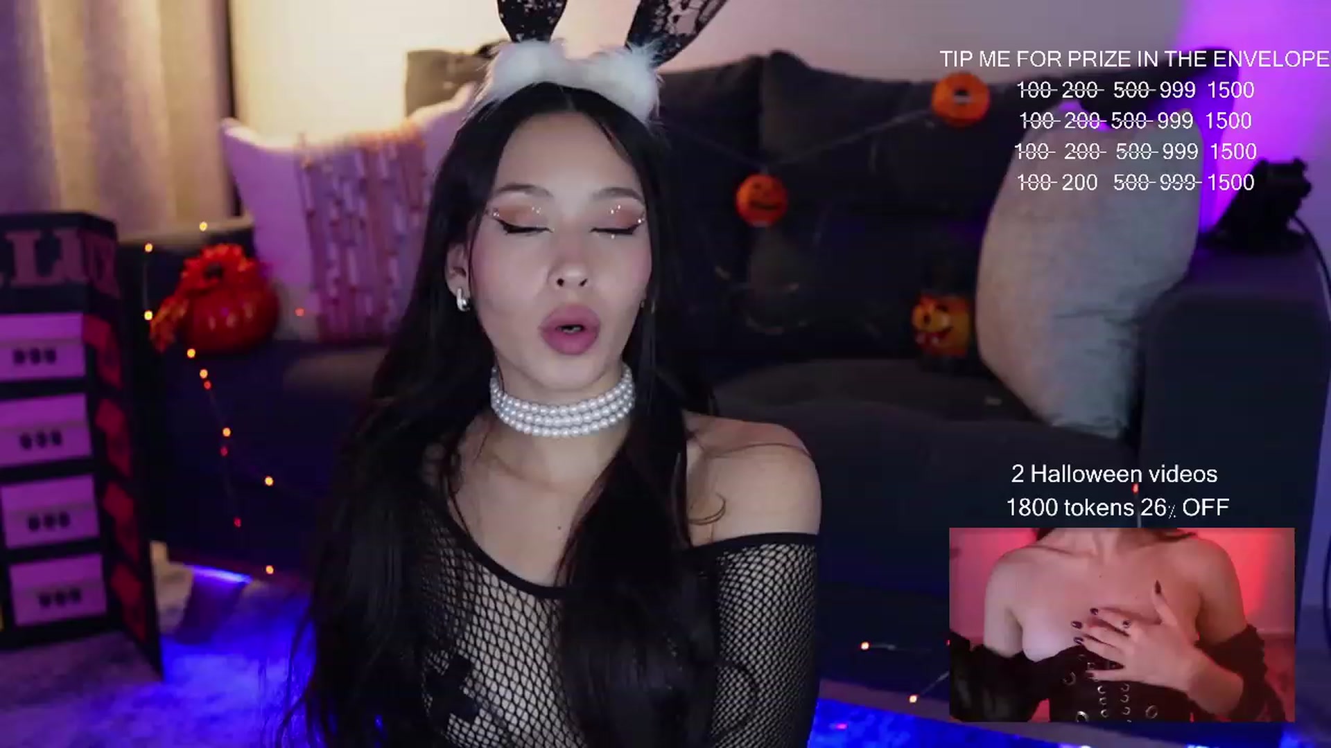 Gallery image thumbnail from Alejaween's myfreecams stream on, 10/27/2023, 06:10 image 6 of 20