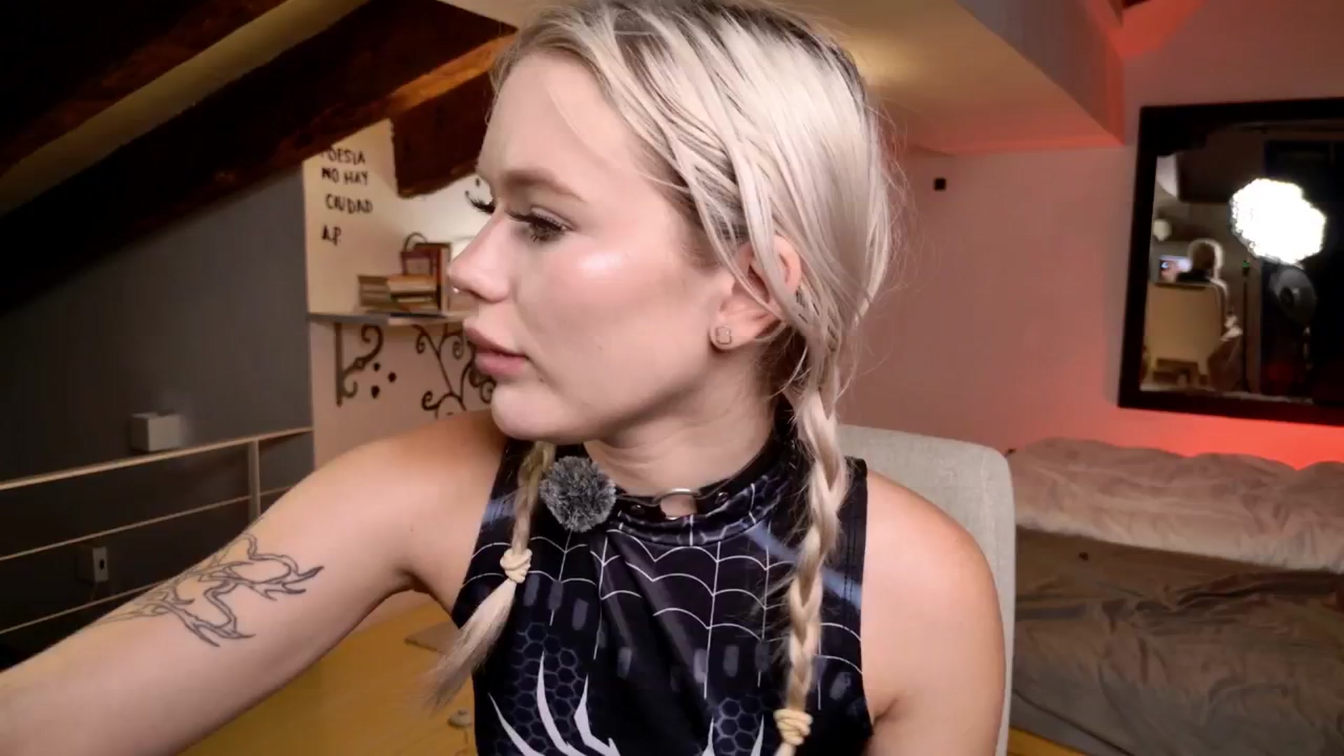 Gallery image thumbnail from AleksaLore's myfreecams stream on, 09/08/2025, 03:50 image 11 of 20