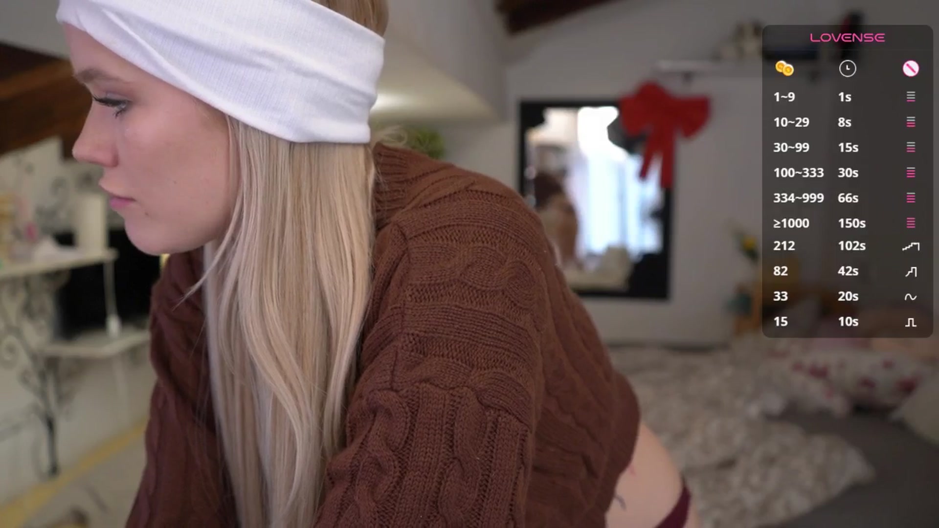 Gallery image thumbnail from AleksaLore's myfreecams stream on, 12/24/2025, 09:04 image 13 of 20