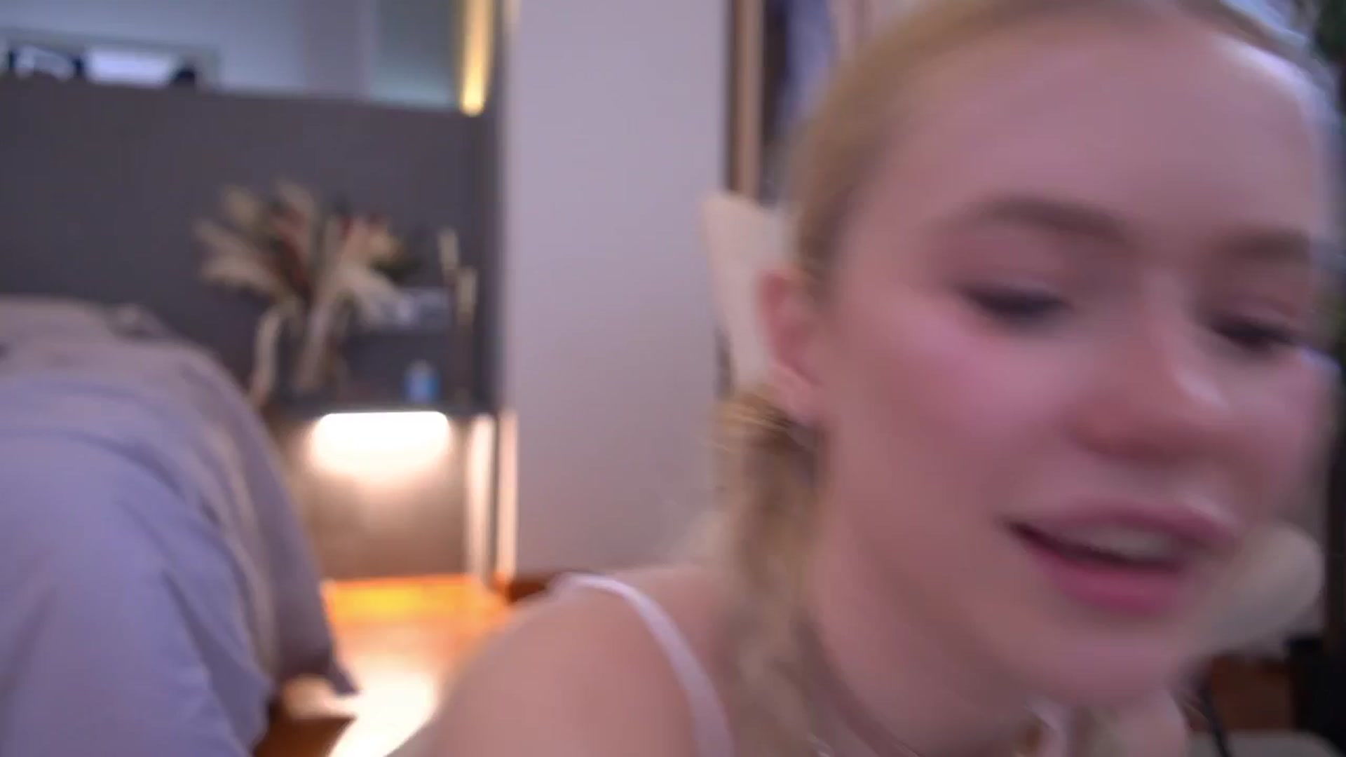 Gallery image thumbnail from AleksaLore's myfreecams stream on, 03/22/2026, 09:06 image 18 of 20