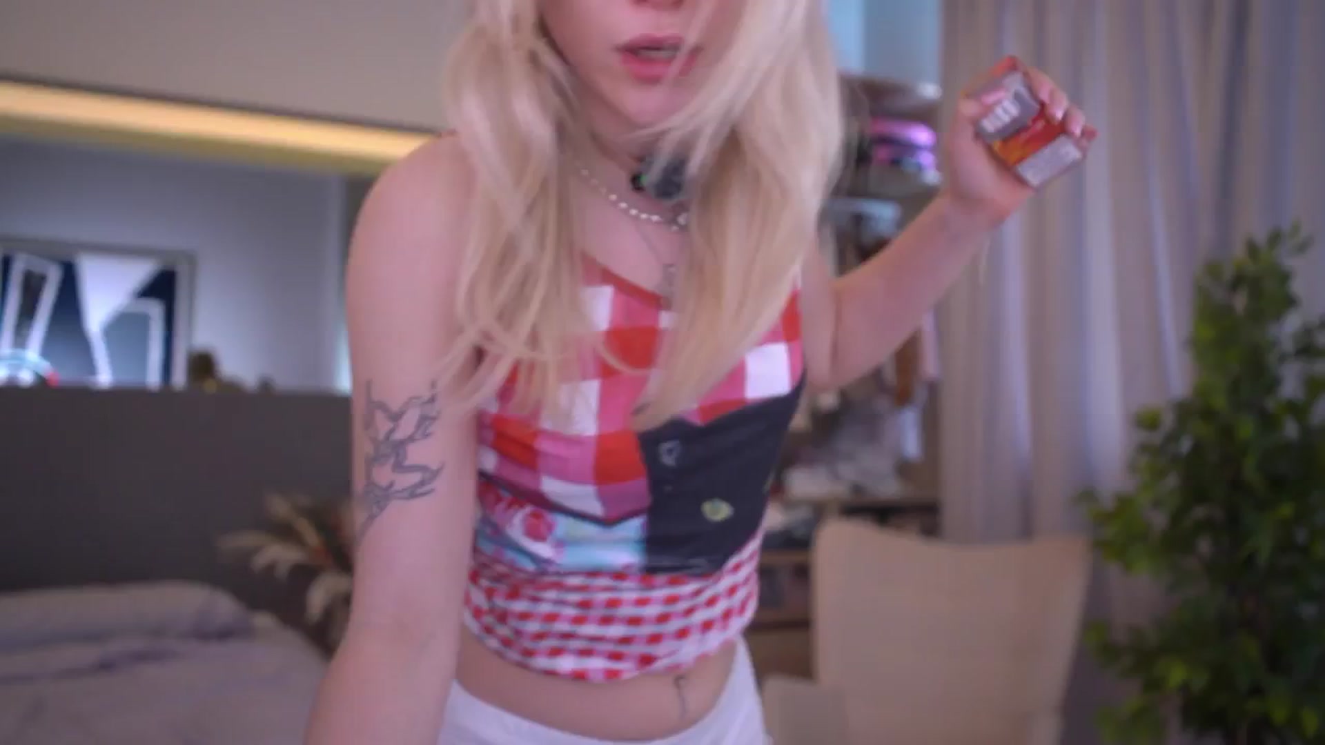 Gallery image thumbnail from AleksaLore's myfreecams stream on, 03/27/2026, 09:06 image 2 of 20