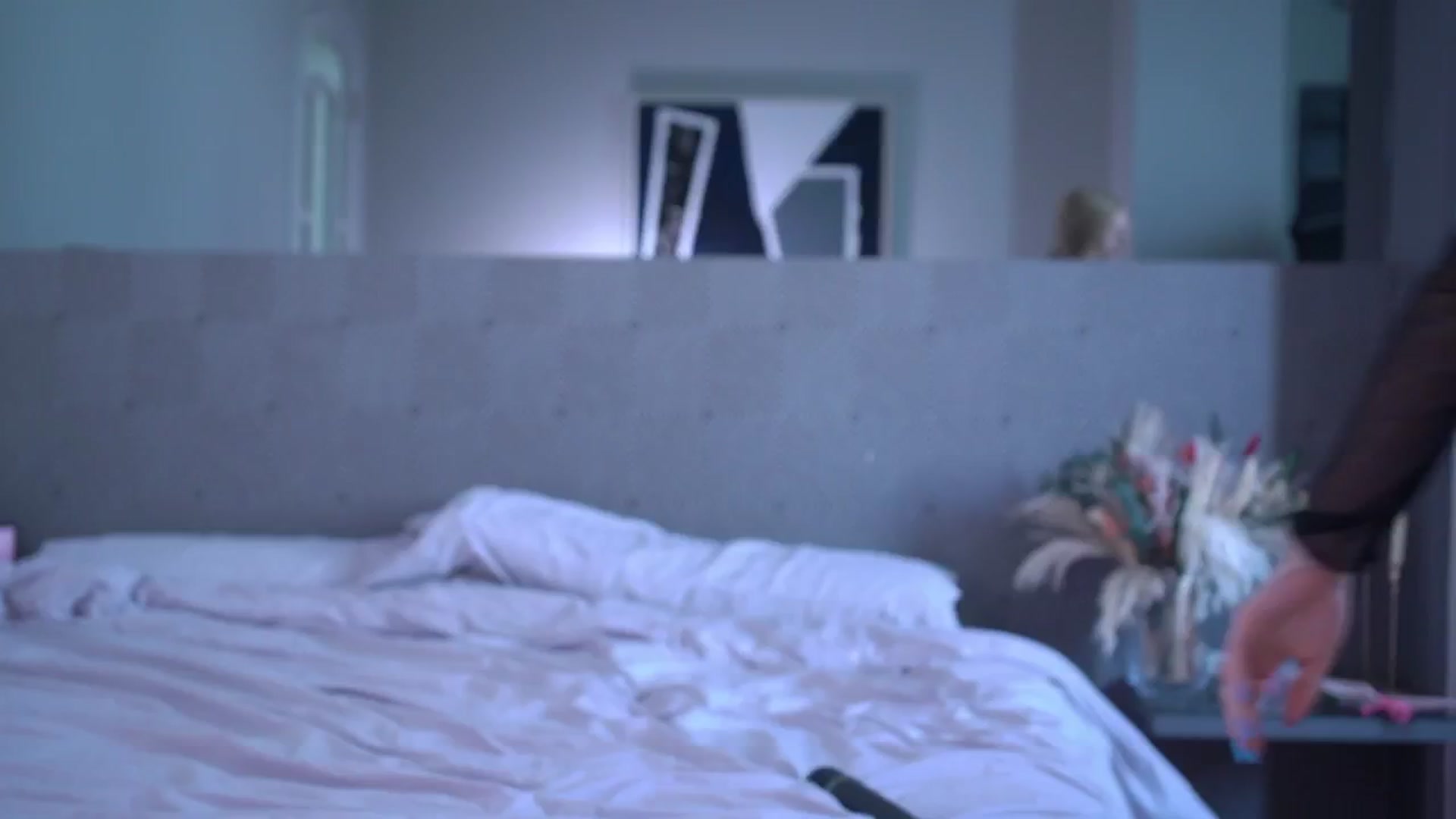 Gallery image thumbnail from AleksaLore's myfreecams stream on, 04/08/2026, 08:34 image 13 of 20