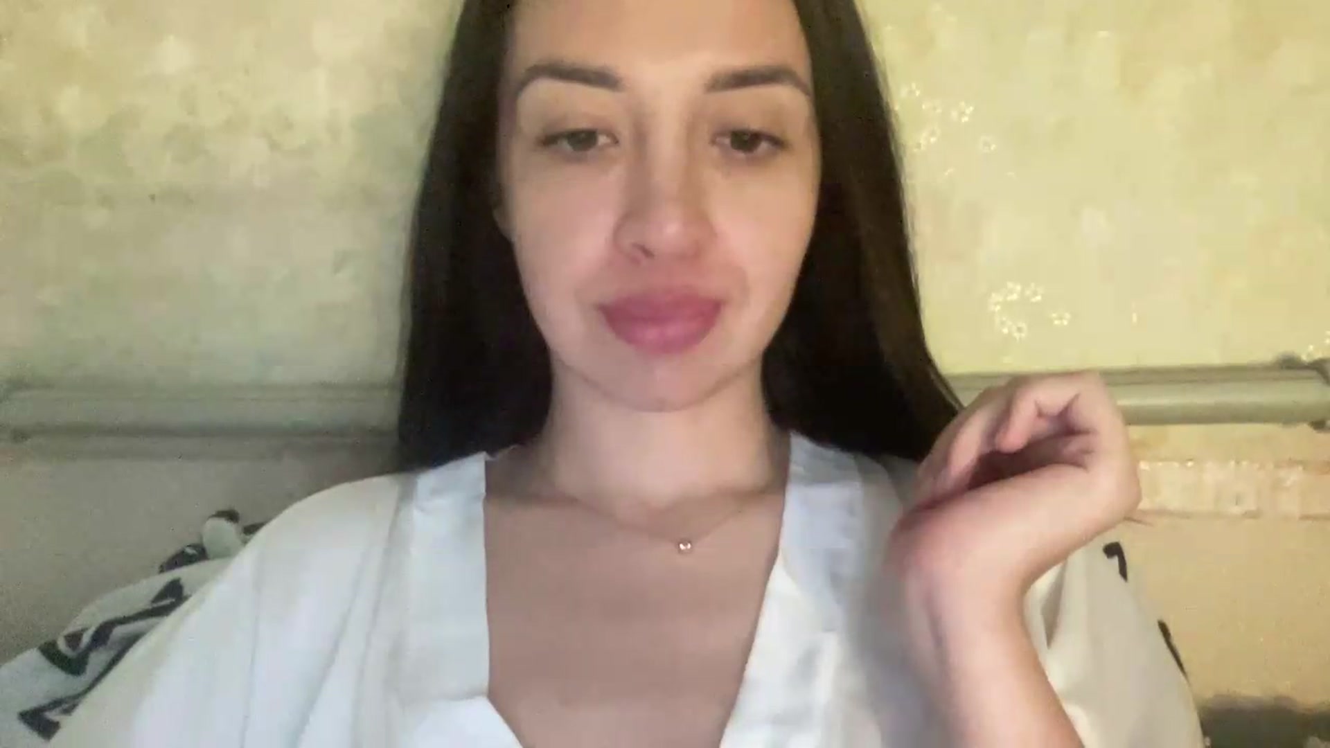 Gallery image thumbnail from AleksaVinci's myfreecams stream on, 07/10/2026, 11:51 image 3 of 20
