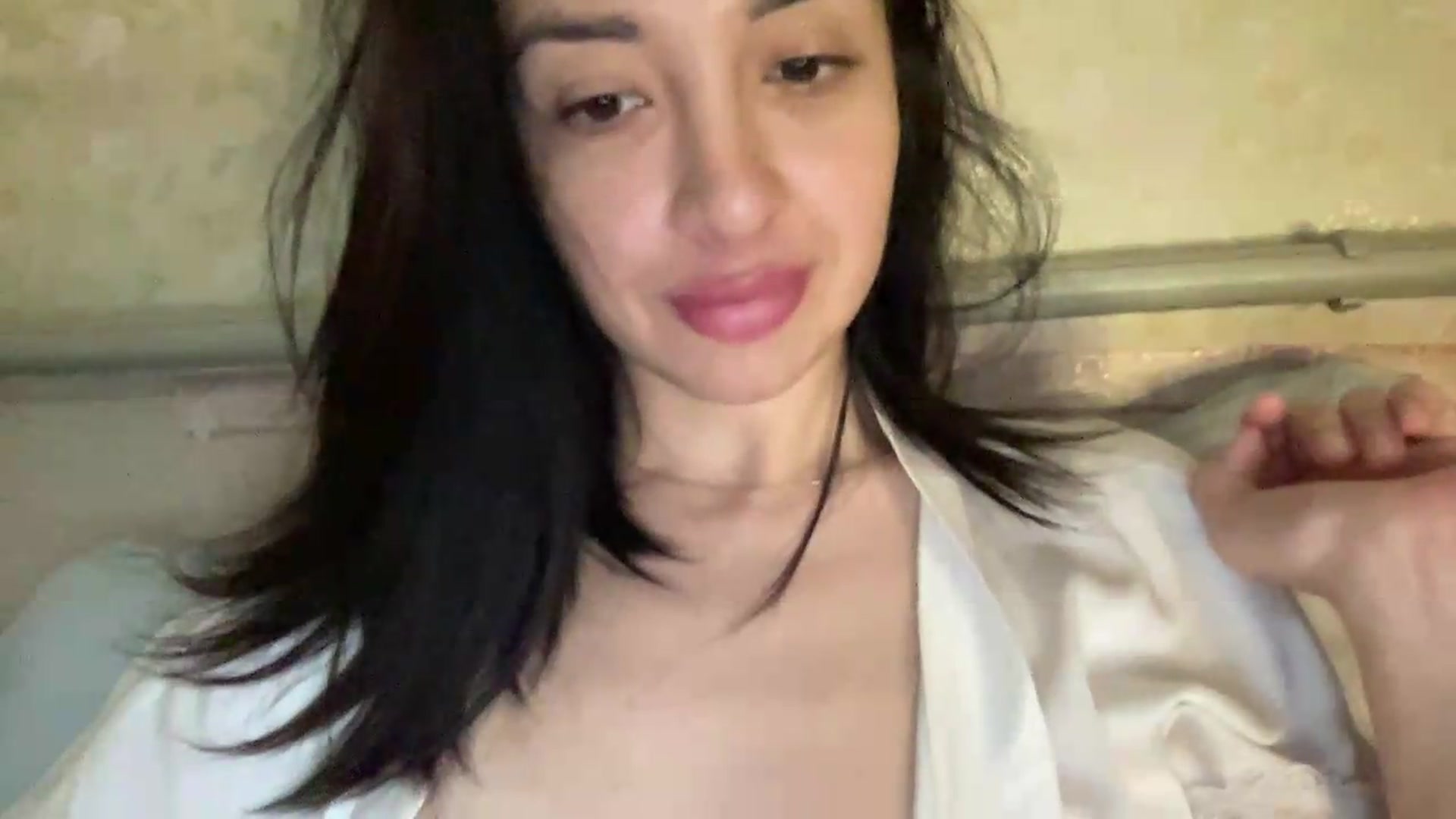Gallery image thumbnail from AleksaVinci's myfreecams stream on, 07/23/2026, 11:32 image 5 of 20