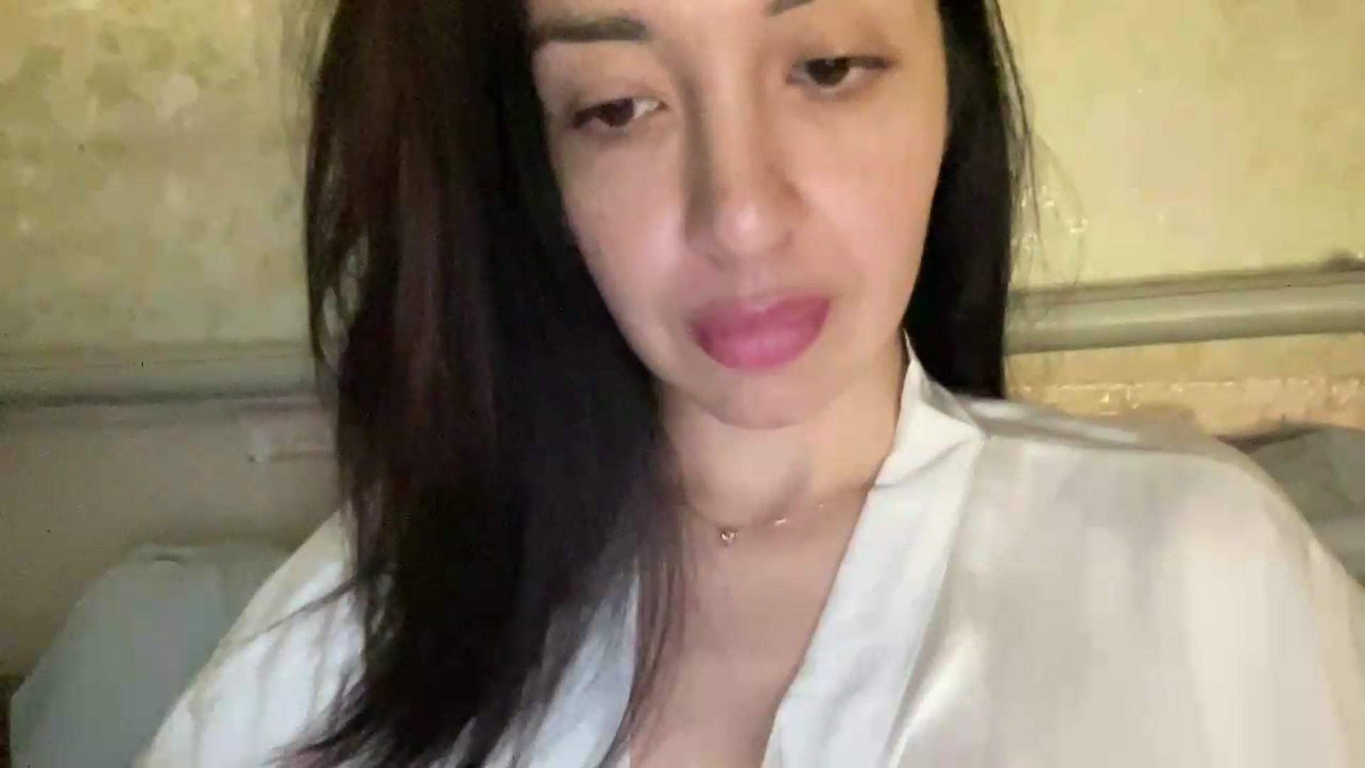 Gallery image thumbnail from AleksaVinci's myfreecams stream on, 07/23/2026, 11:32 image 15 of 20