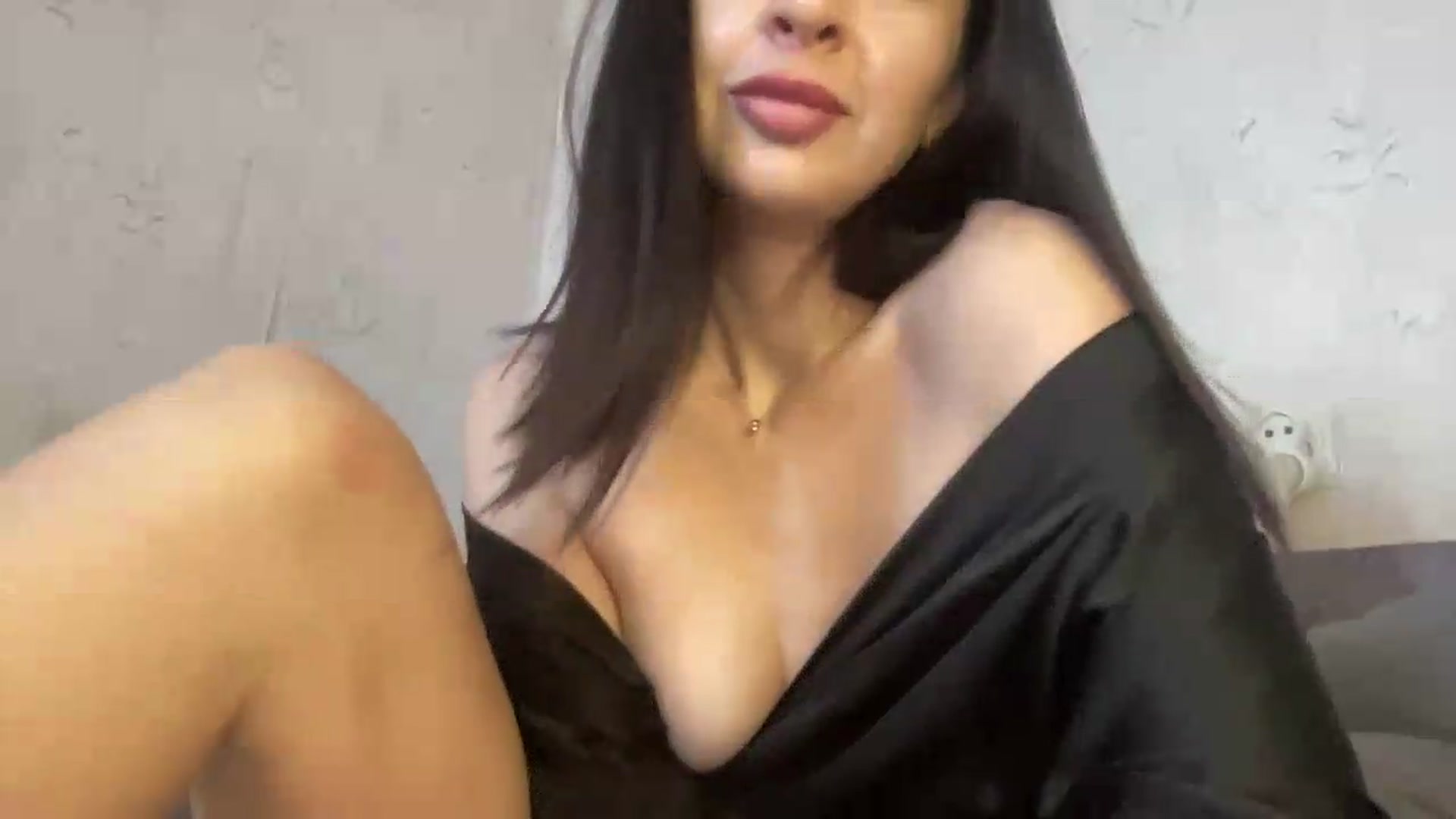 Gallery image thumbnail from AleksaVinci's myfreecams stream on, 08/03/2026, 10:01 image 10 of 20