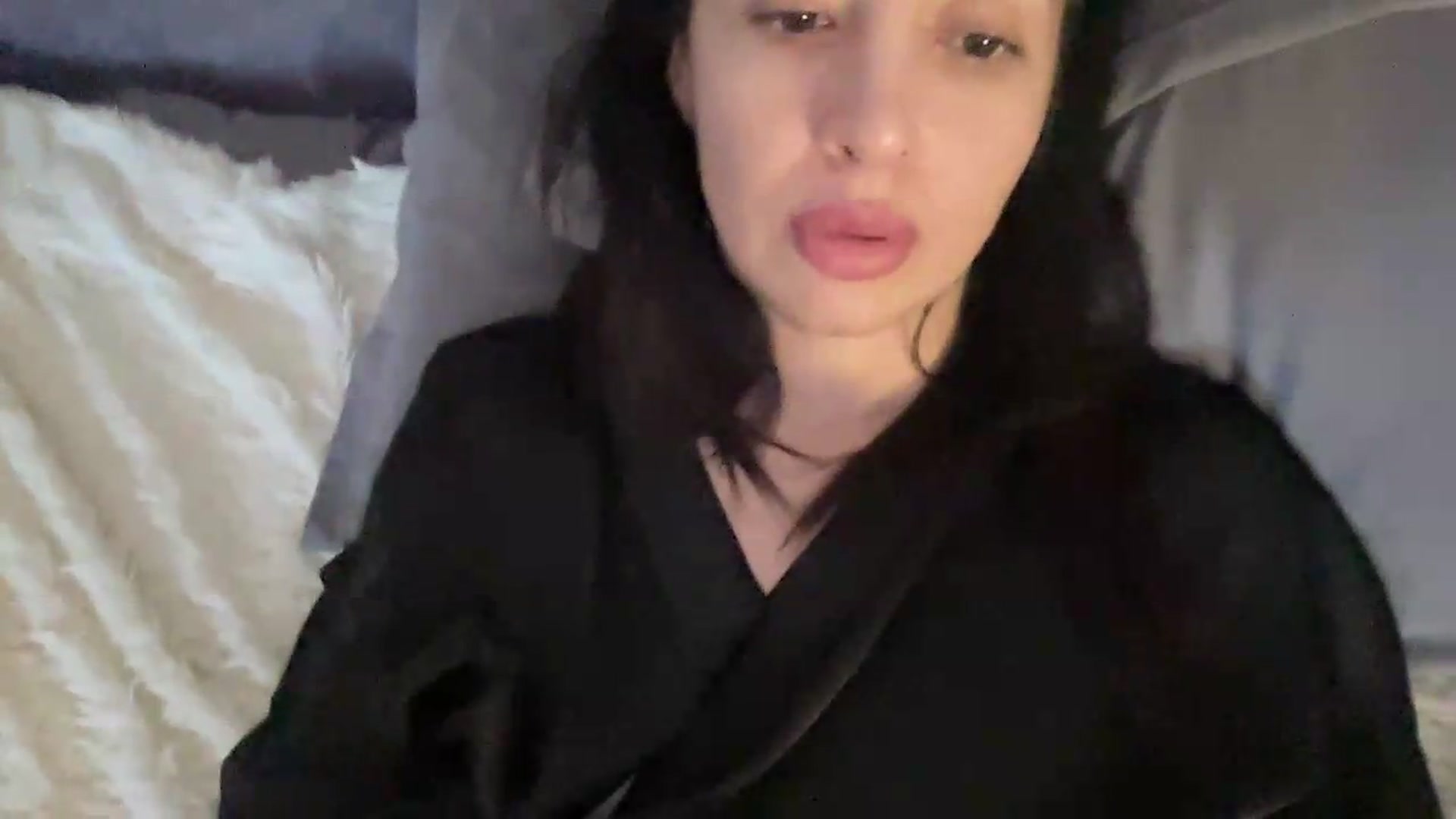Gallery image thumbnail from AleksaVinci's myfreecams stream on, 08/03/2026, 15:02 image 12 of 20