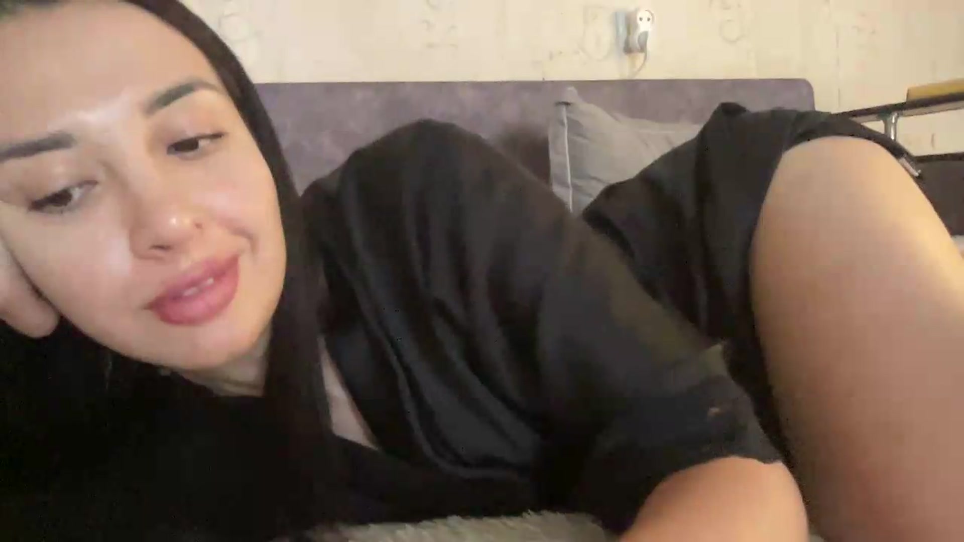 Gallery image thumbnail from AleksaVinci's myfreecams stream on, 08/03/2026, 15:02 image 11 of 20