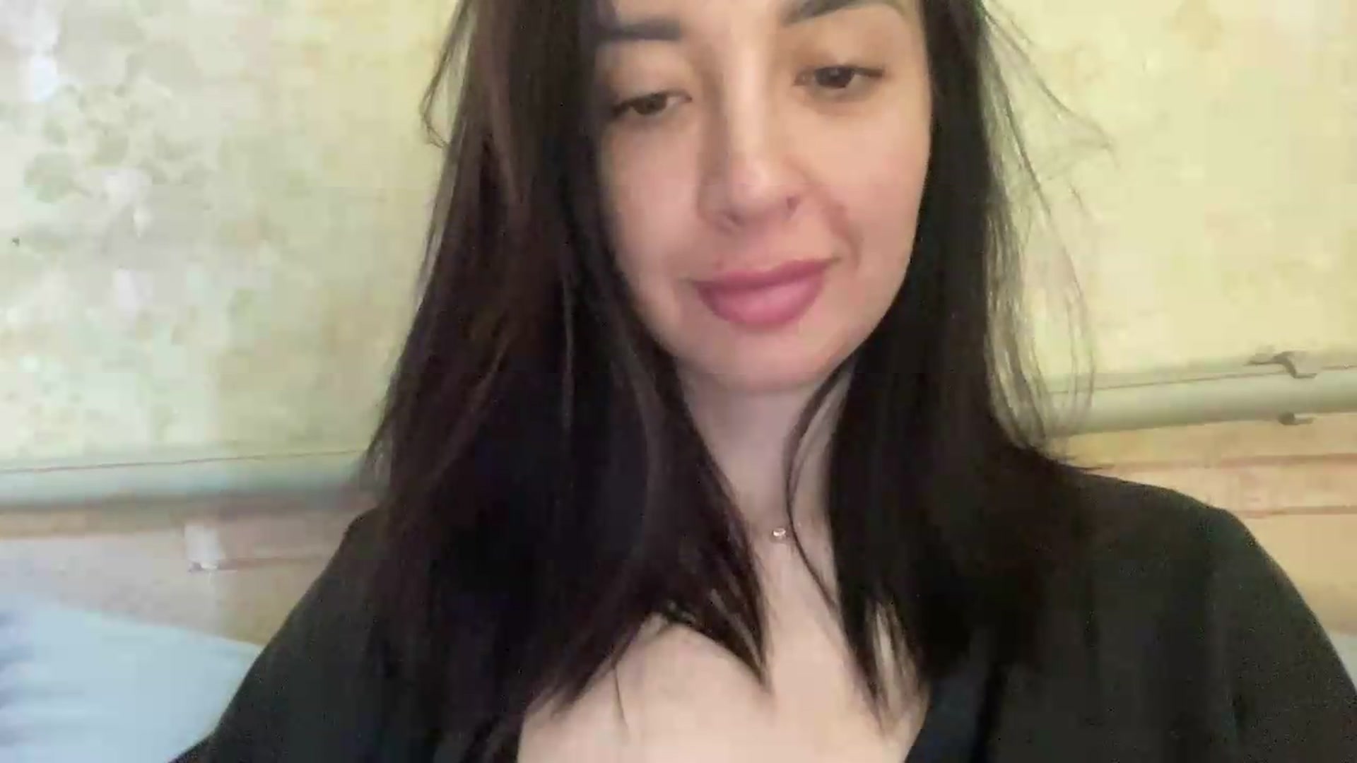 Gallery image thumbnail from AleksaVinci's myfreecams stream on, 08/05/2026, 09:44 image 18 of 20