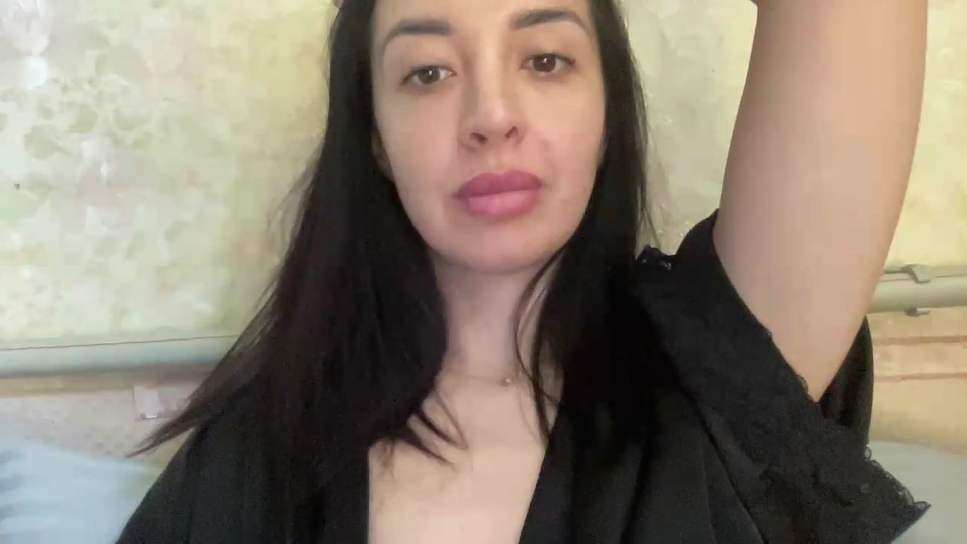 Gallery image thumbnail from AleksaVinci's myfreecams stream on, 08/05/2026, 09:44 image 15 of 20