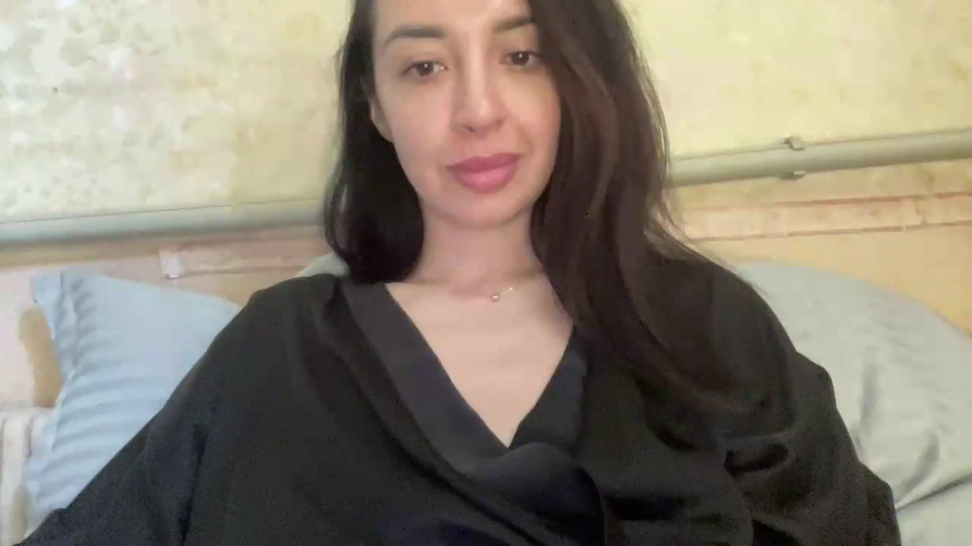 Gallery image thumbnail from AleksaVinci's myfreecams stream on, 08/05/2026, 09:44 image 14 of 20