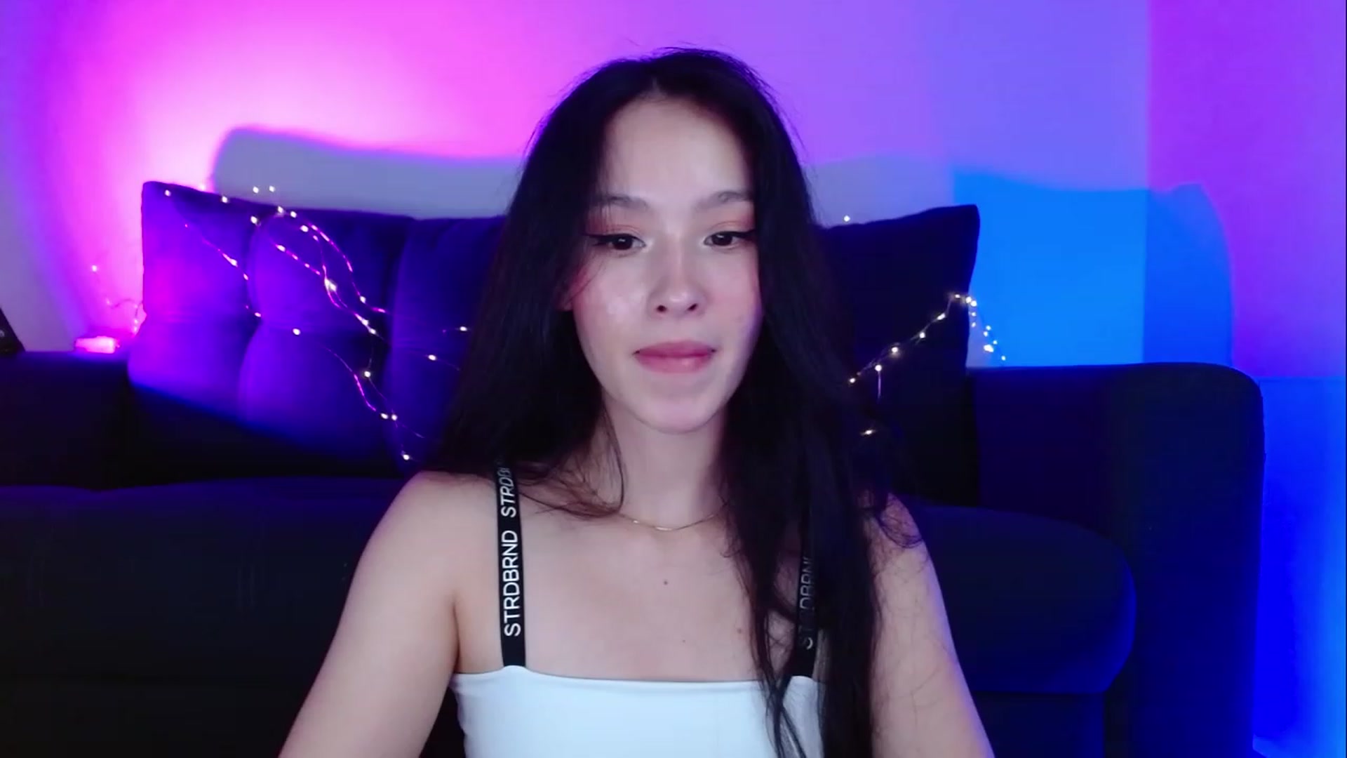 Gallery image thumbnail from Alelelele's myfreecams stream on, 02/28/2023, 17:39 image 11 of 20