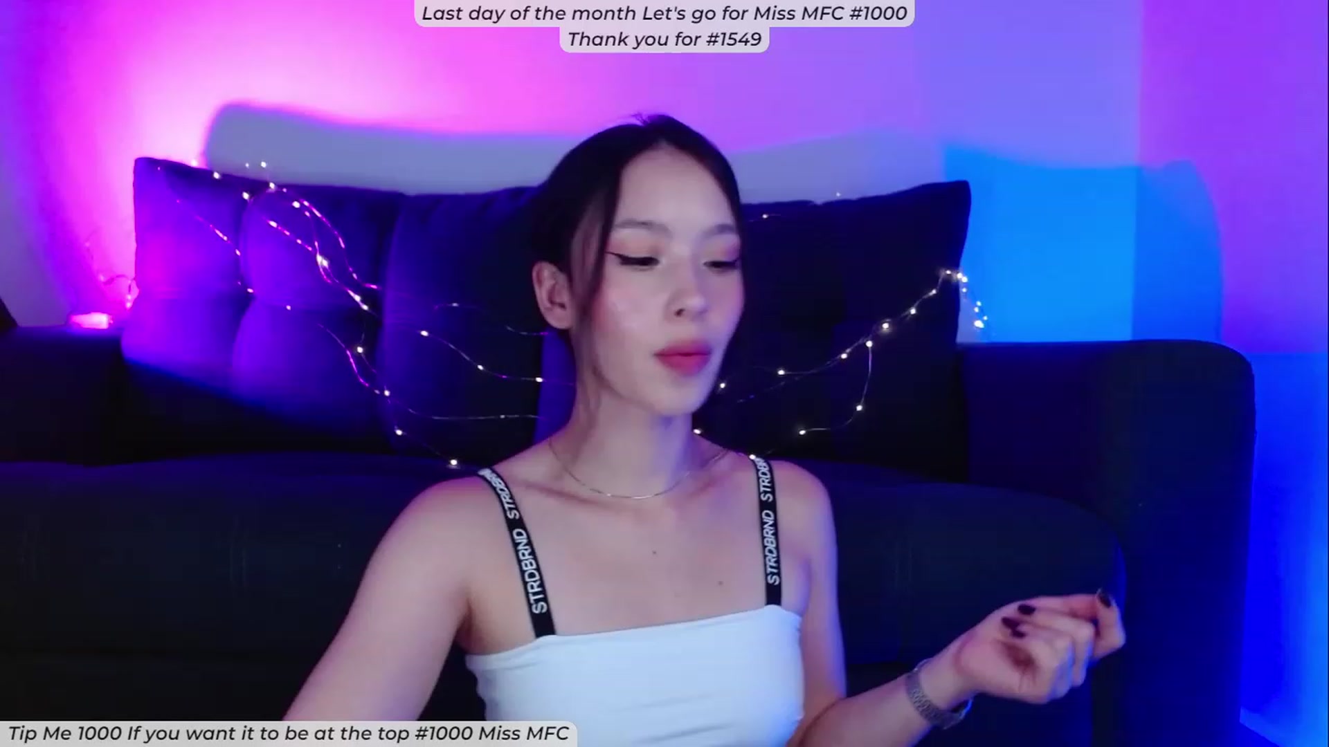 Gallery image thumbnail from Alelelele's myfreecams stream on, 02/28/2023, 17:39 image 2 of 20