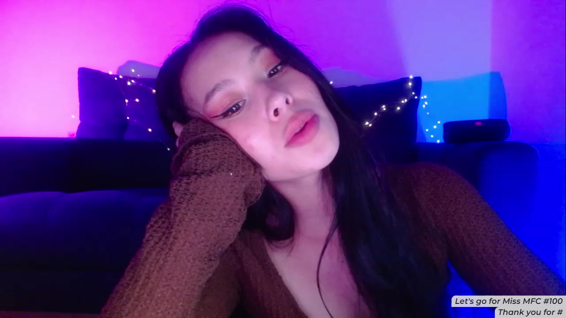 Gallery image thumbnail from Alelelele's myfreecams stream on, 03/01/2023, 16:39 image 2 of 20