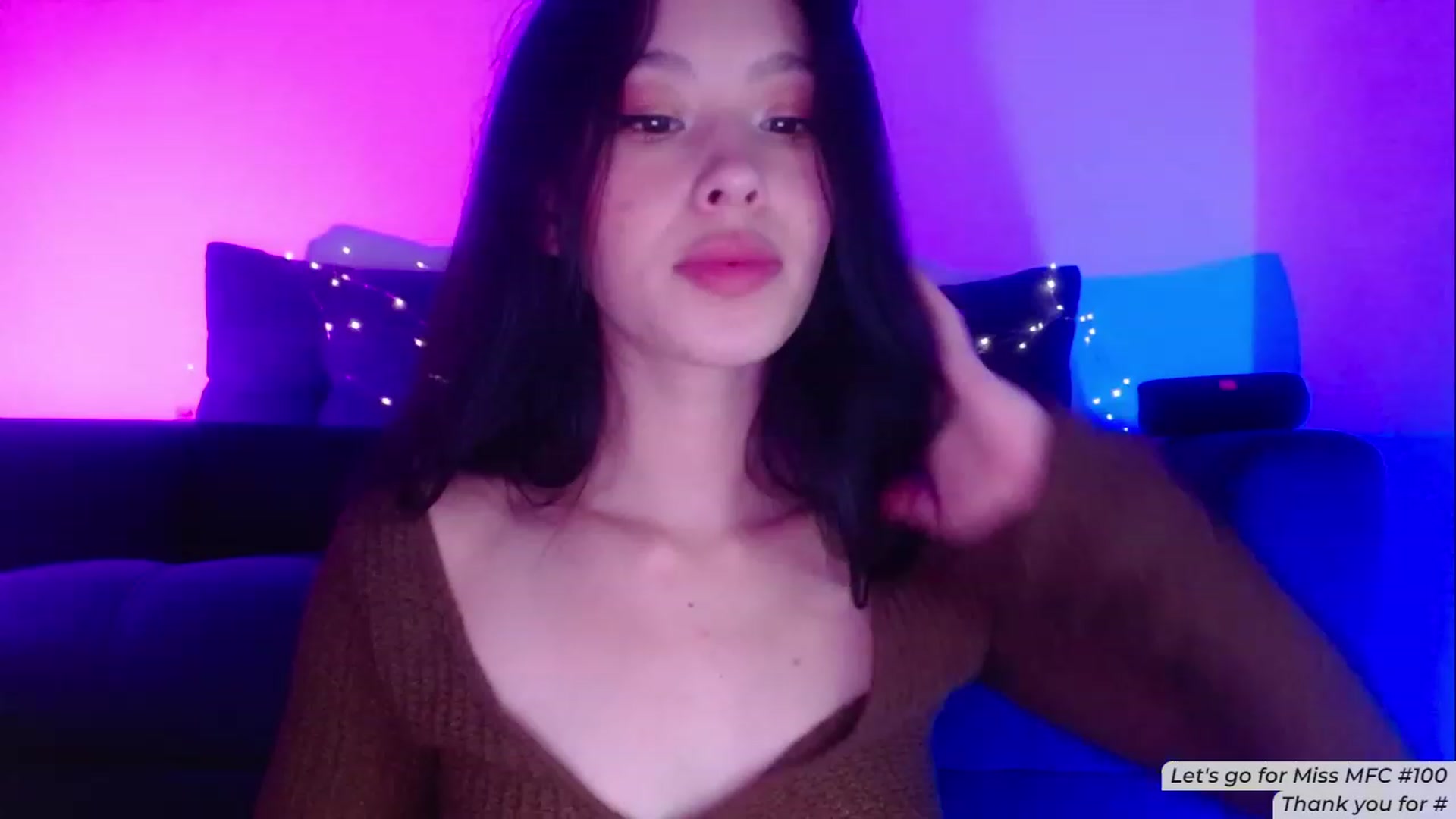 Gallery image thumbnail from Alelelele's myfreecams stream on, 03/01/2023, 16:39 image 1 of 20