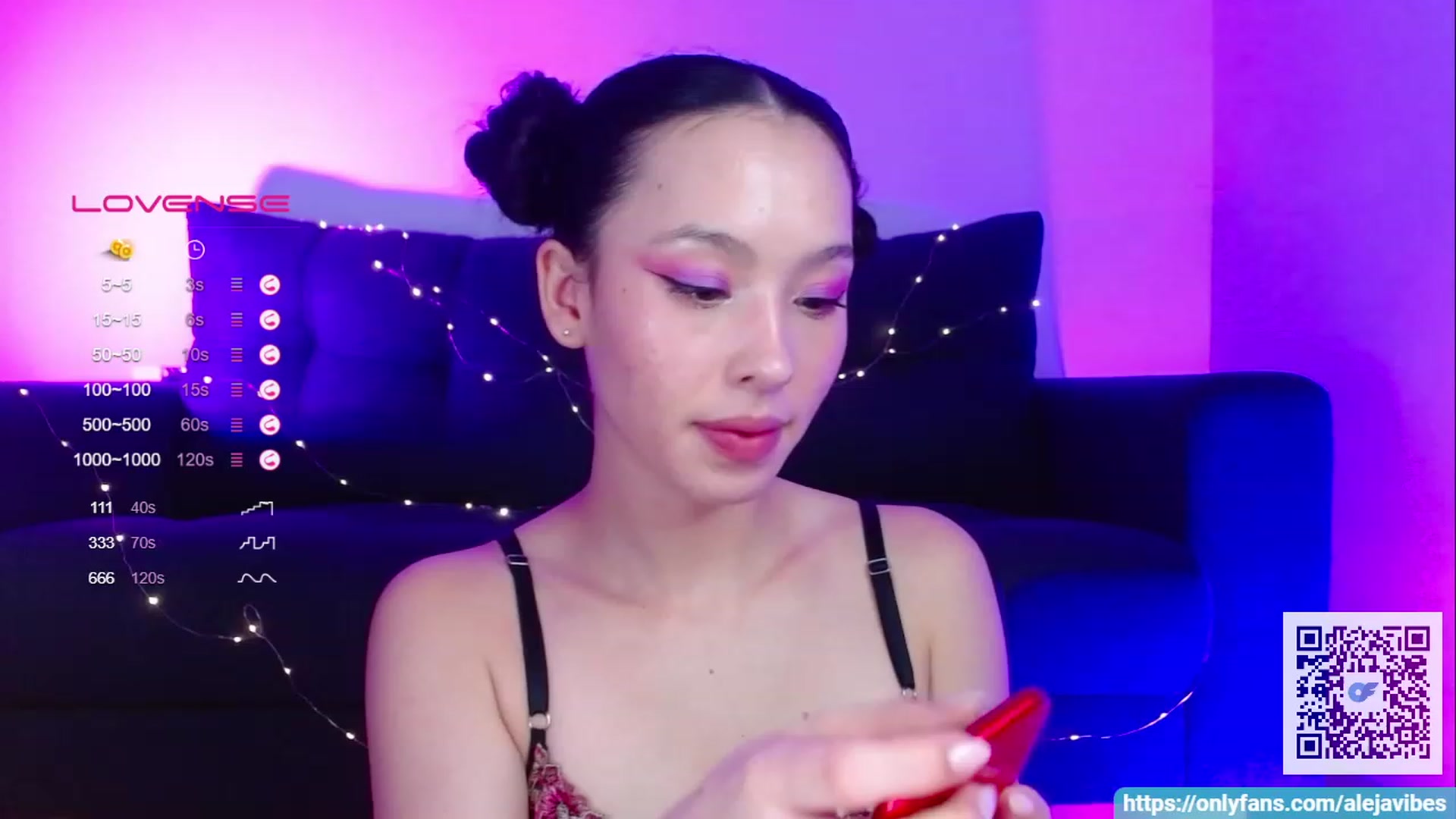 Gallery image thumbnail from Alelelele's myfreecams stream on, 04/19/2023, 06:43 image 17 of 20
