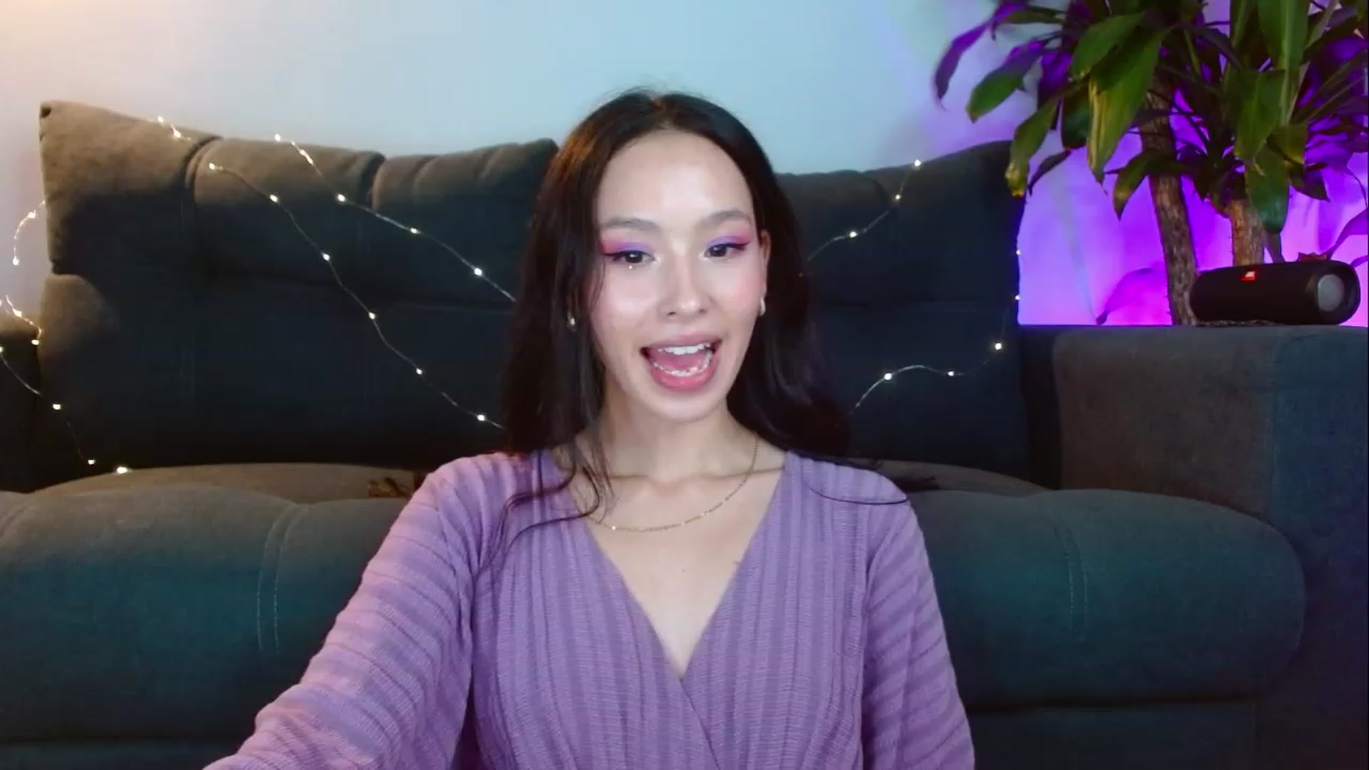 Gallery image thumbnail from Alelelele's myfreecams stream on, 05/09/2023, 03:54 image 6 of 20