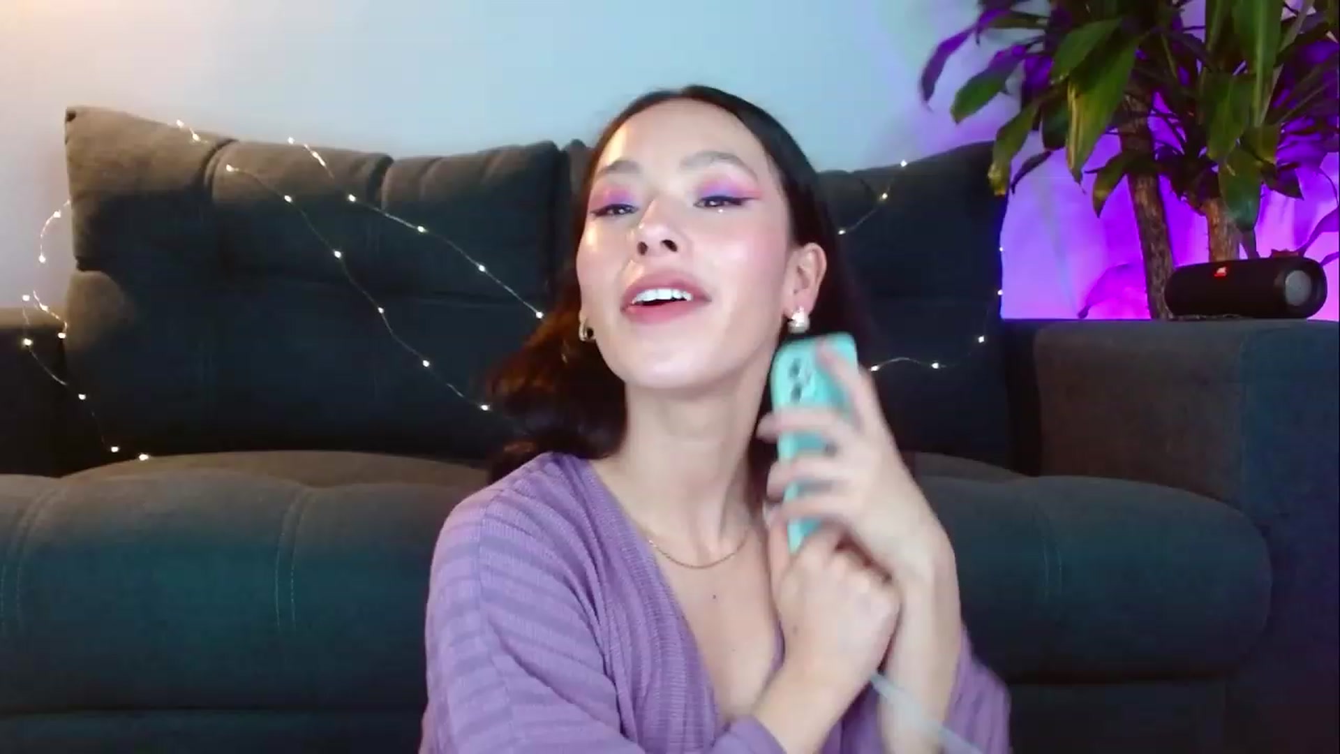 Gallery image thumbnail from Alelelele's myfreecams stream on, 05/09/2023, 03:54 image 12 of 20
