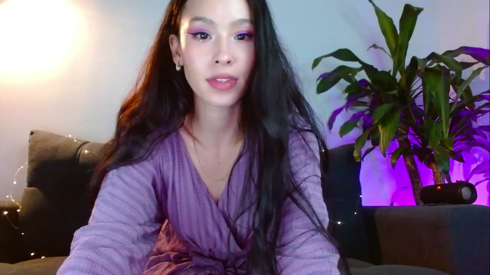 Gallery image thumbnail from Alelelele's myfreecams stream on, 05/09/2023, 03:54 image 3 of 20