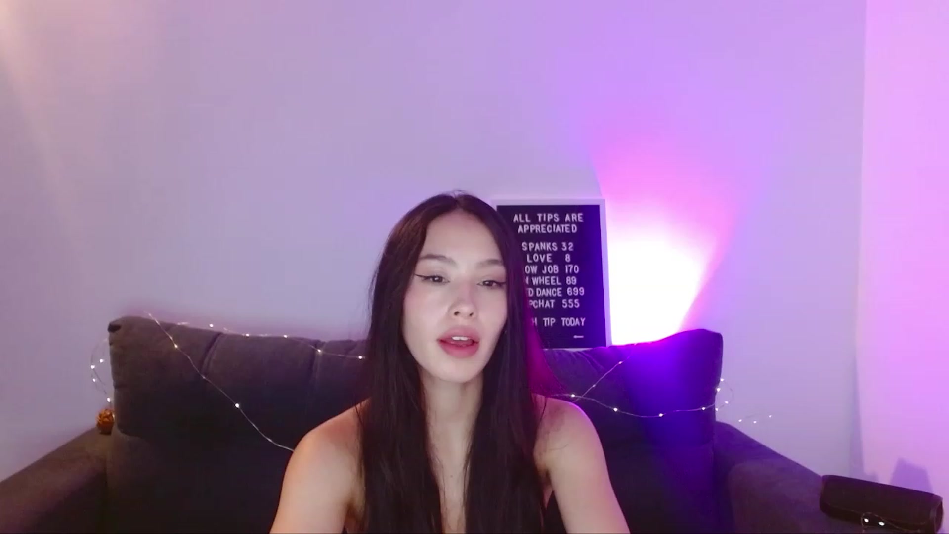 Gallery image thumbnail from Alelelele's myfreecams stream on, 08/30/2023, 17:10 image 15 of 20