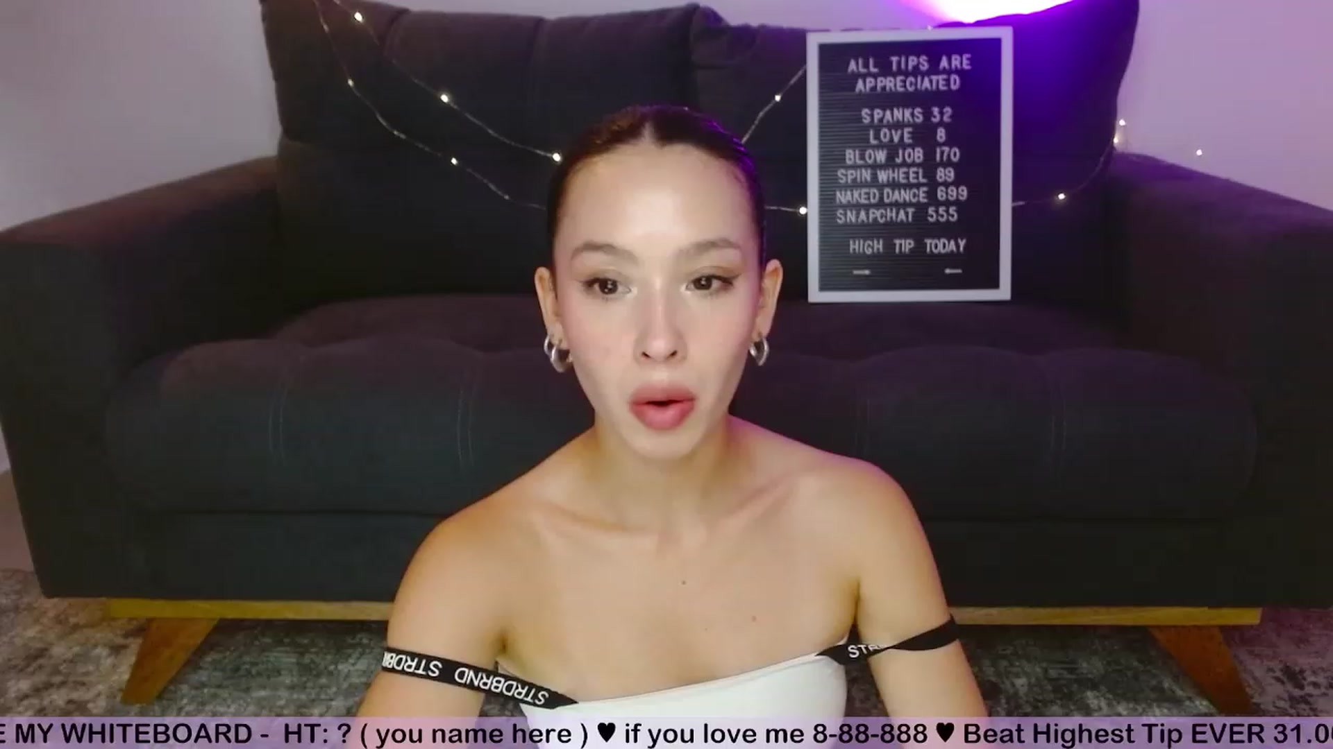 Gallery image thumbnail from Alelelele's myfreecams stream on, 09/01/2023, 02:45 image 5 of 20
