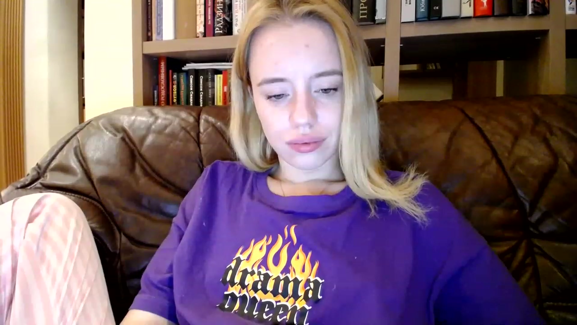 Gallery image thumbnail from Alena29's myfreecams stream on, 11/23/2022, 23:07 image 17 of 20