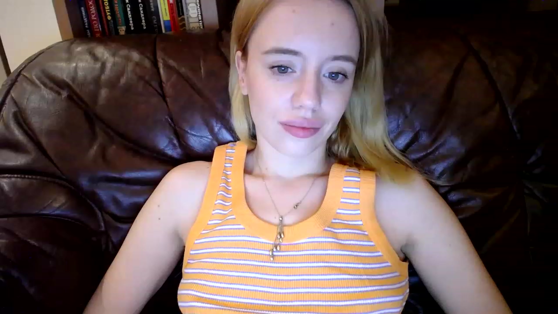Gallery image thumbnail from Alena29's myfreecams stream on, 11/24/2022, 21:02 image 8 of 20