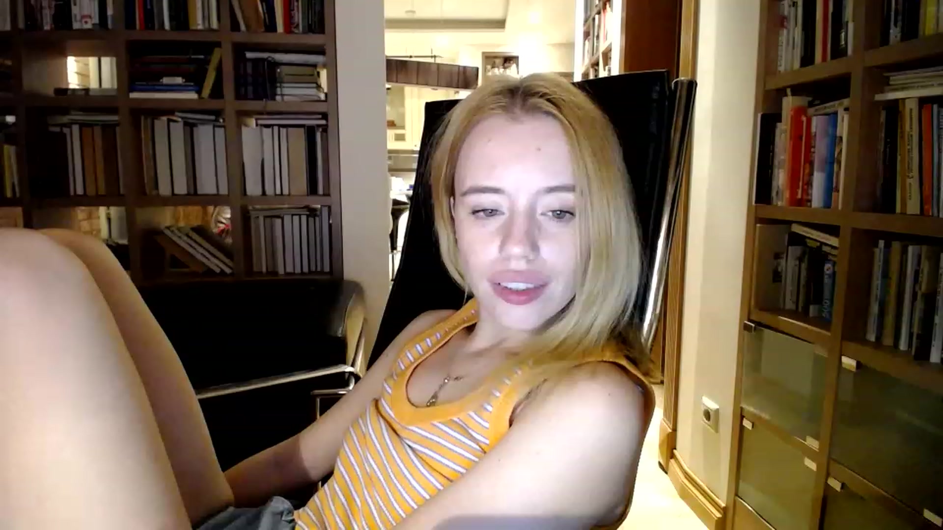 Gallery image thumbnail from Alena29's myfreecams stream on, 11/24/2022, 21:56 image 13 of 20