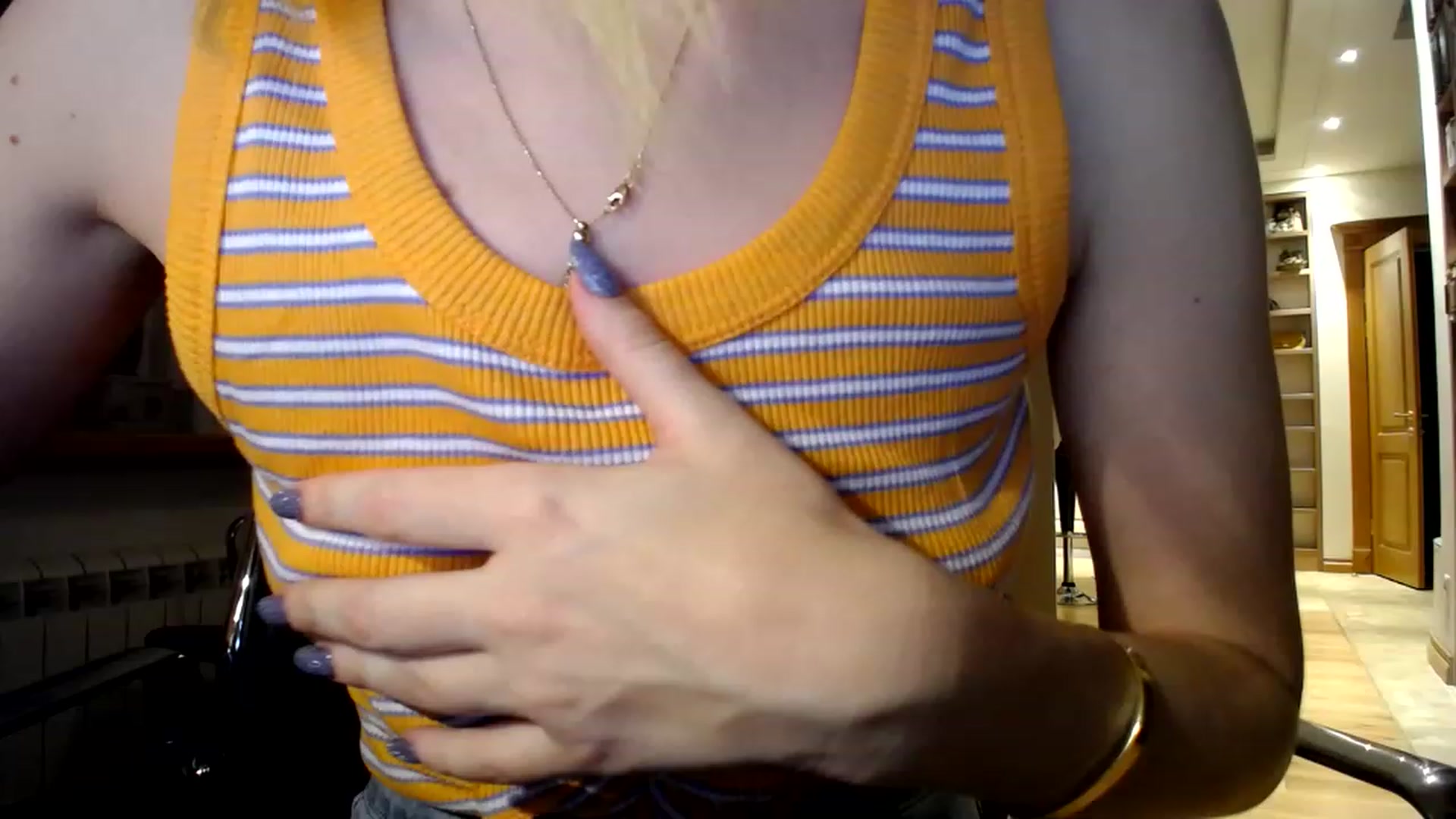 Gallery image thumbnail from Alena29's myfreecams stream on, 11/24/2022, 21:56 image 9 of 20