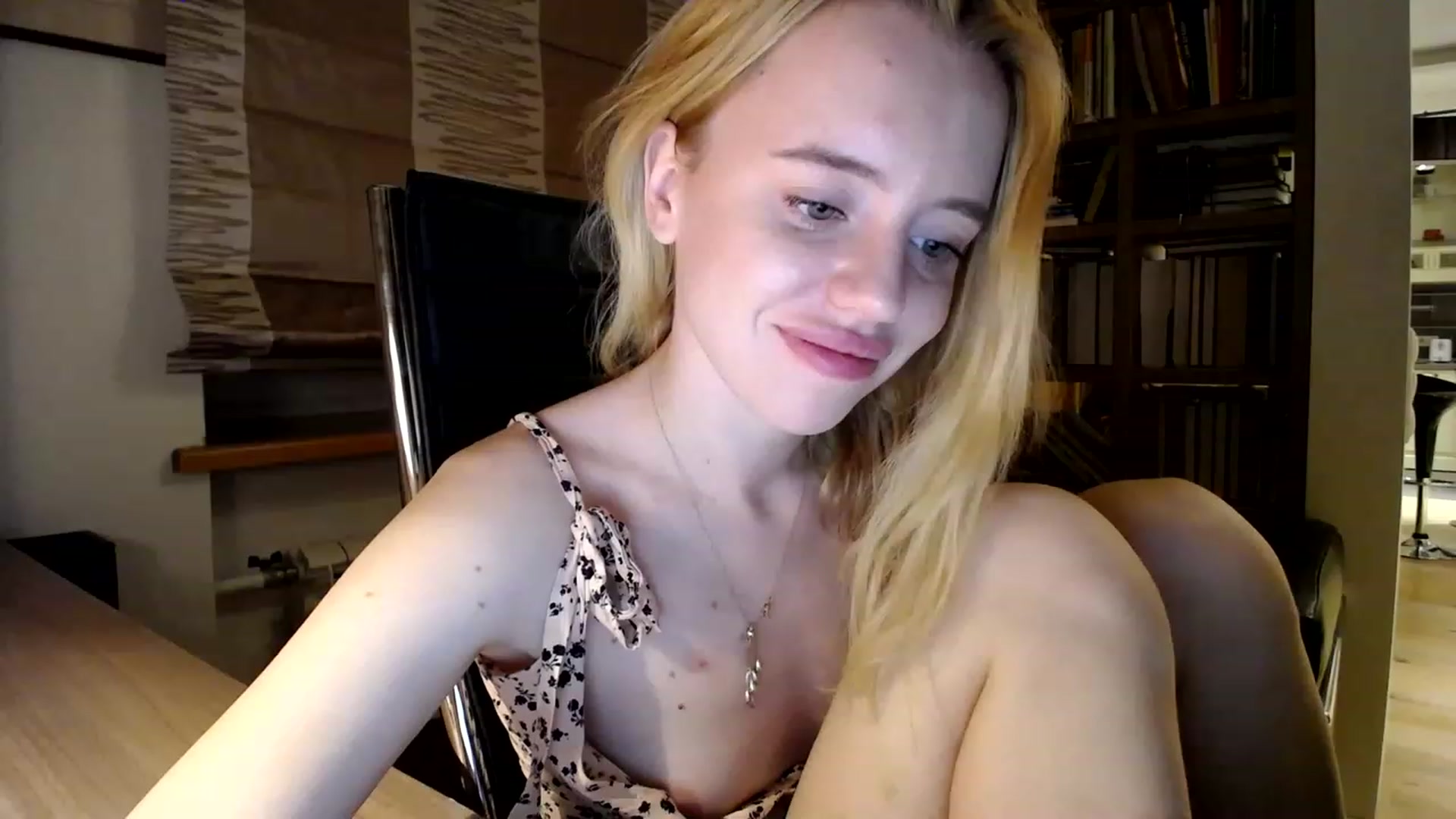 Gallery image thumbnail from Alena29's myfreecams stream on, 11/25/2022, 18:49 image 9 of 20