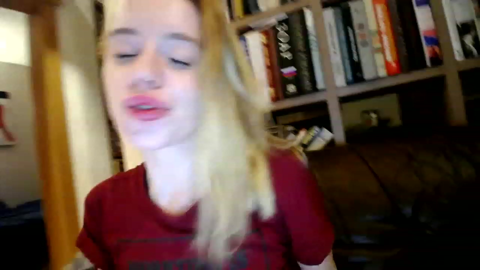 Gallery image thumbnail from Alena29's myfreecams stream on, 12/02/2022, 24:43 image 10 of 20