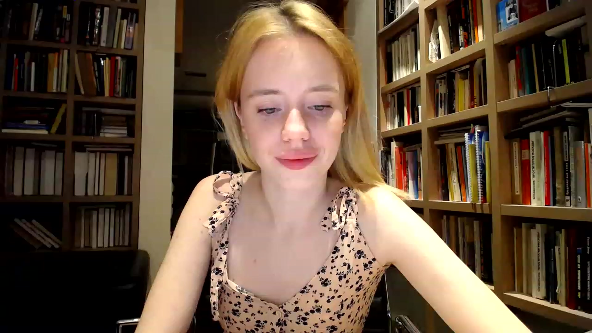 Gallery image thumbnail from Alena29's myfreecams stream on, 12/07/2022, 02:29 image 10 of 20