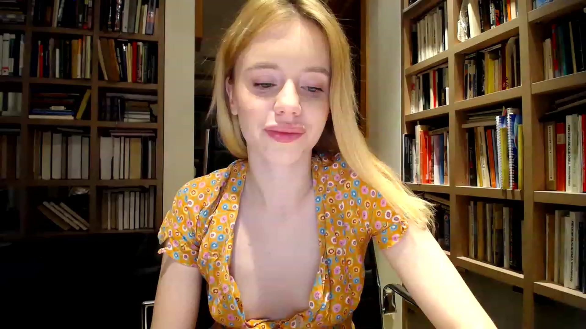 Gallery image thumbnail from Alena29's myfreecams stream on, 12/08/2022, 03:16 image 10 of 20