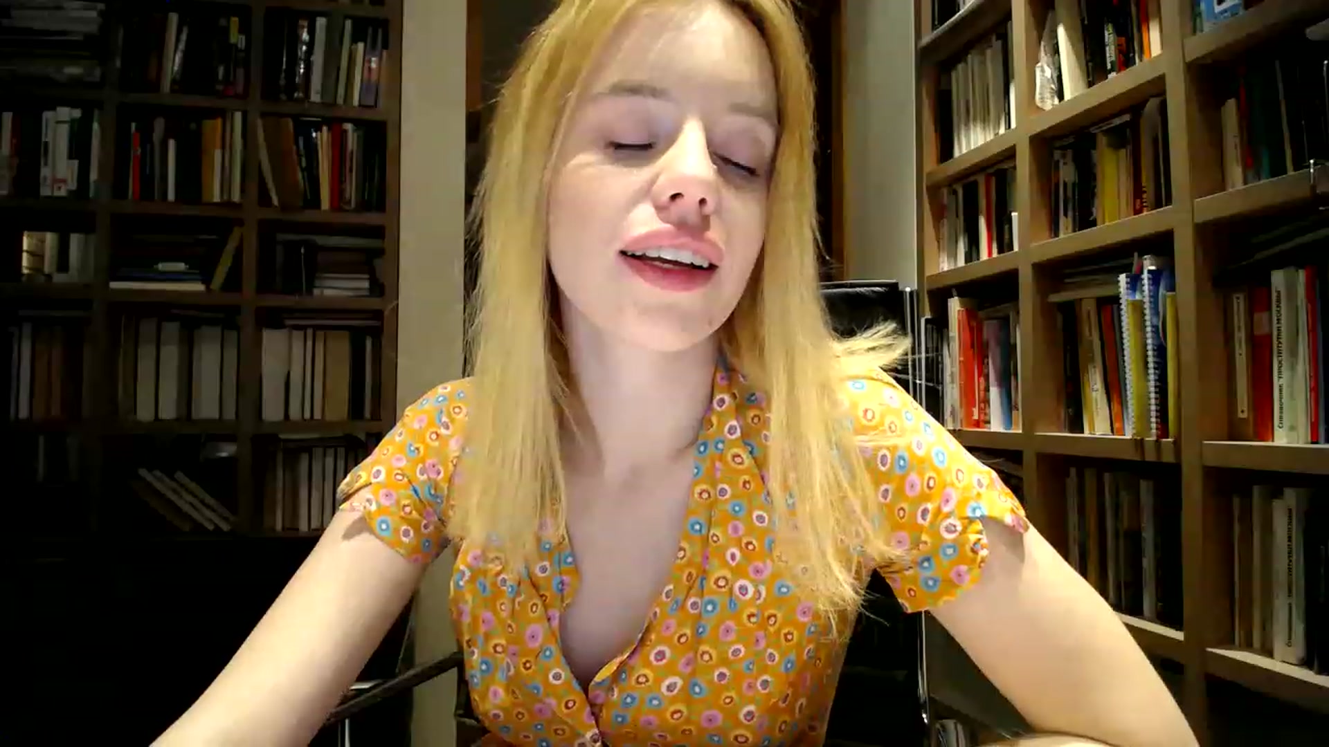 Gallery image thumbnail from Alena29's myfreecams stream on, 12/08/2022, 03:16 image 16 of 20