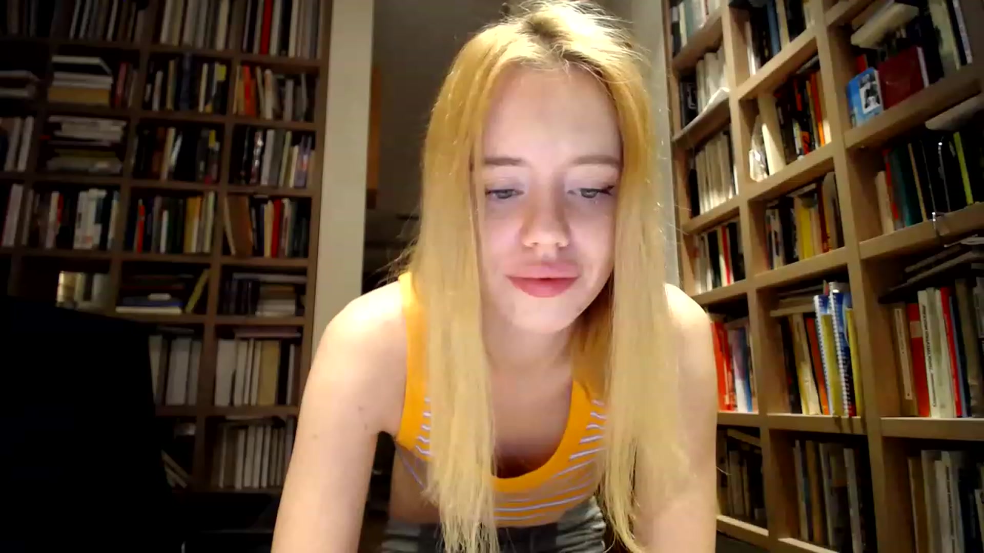 Gallery image thumbnail from Alena29's myfreecams stream on, 12/08/2022, 15:35 image 8 of 20