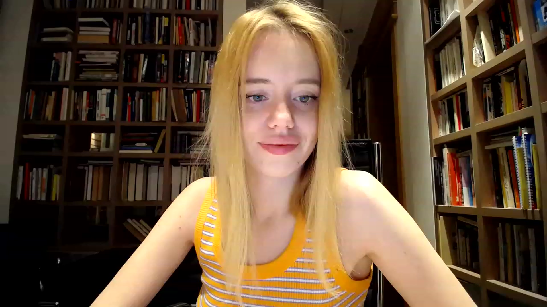 Gallery image thumbnail from Alena29's myfreecams stream on, 12/08/2022, 15:35 image 5 of 20