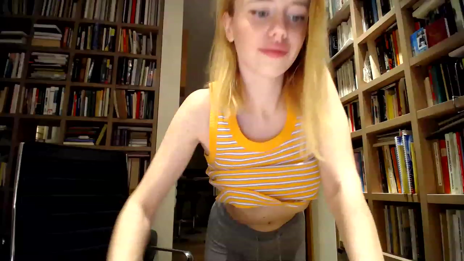 Gallery image thumbnail from Alena29's myfreecams stream on, 12/08/2022, 15:35 image 16 of 20