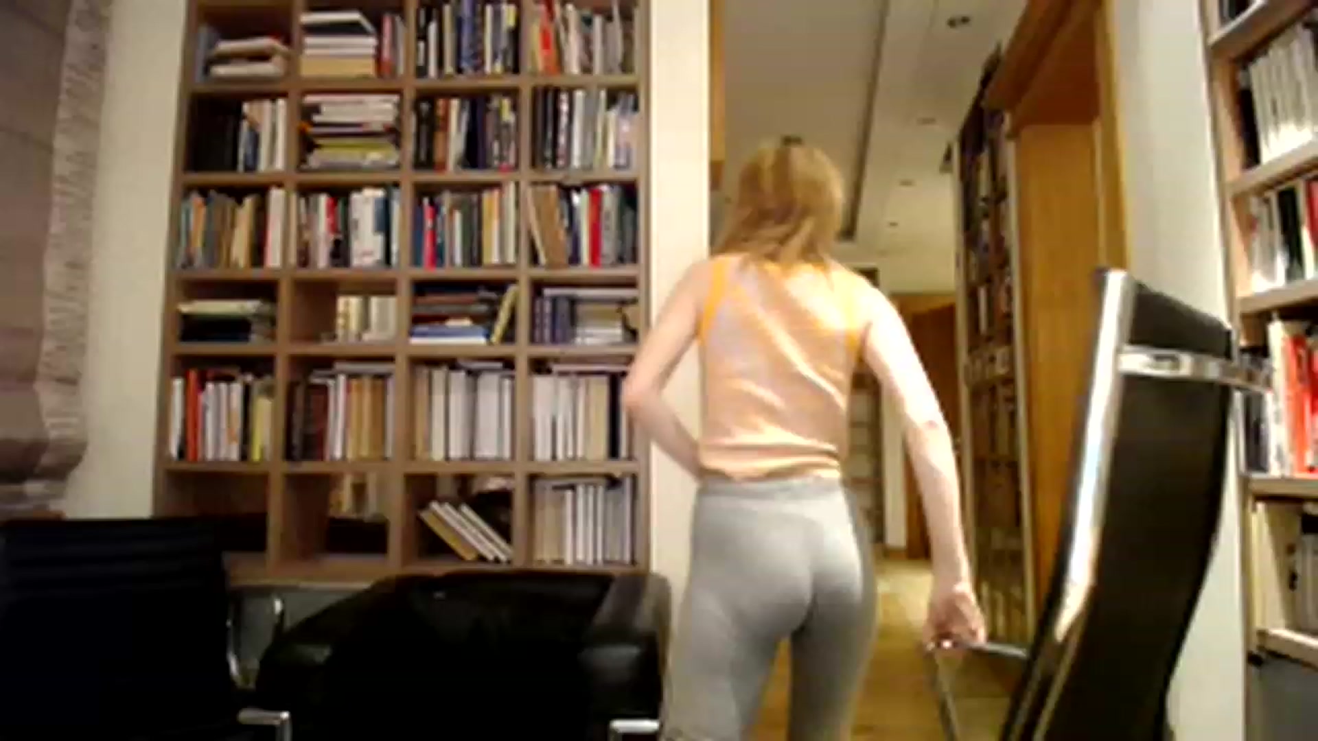 Gallery image thumbnail from Alena29's myfreecams stream on, 12/08/2022, 16:30 image 1 of 20