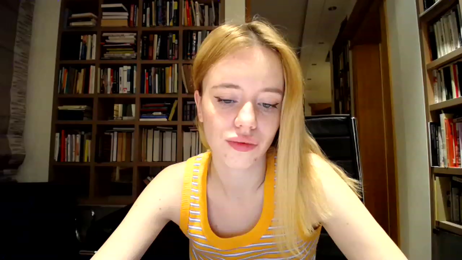 Gallery image thumbnail from Alena29's myfreecams stream on, 12/08/2022, 16:30 image 12 of 20