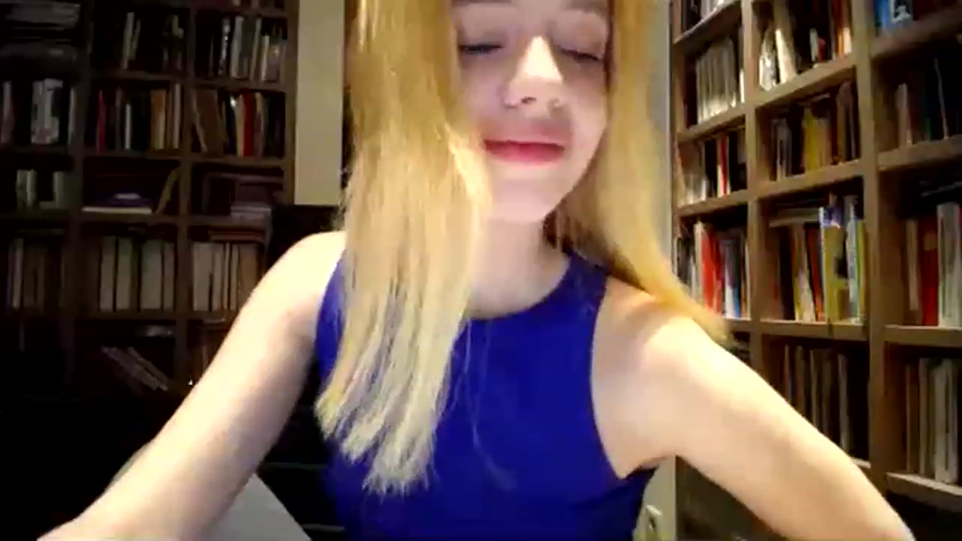 Gallery image thumbnail from Alena29's myfreecams stream on, 12/12/2022, 01:29 image 3 of 20