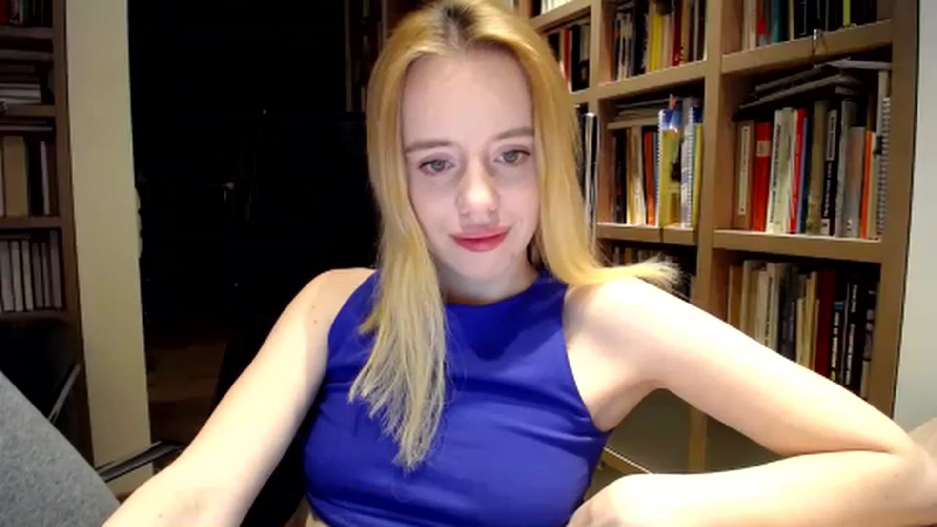 Gallery image thumbnail from Alena29's myfreecams stream on, 12/12/2022, 01:29 image 19 of 20