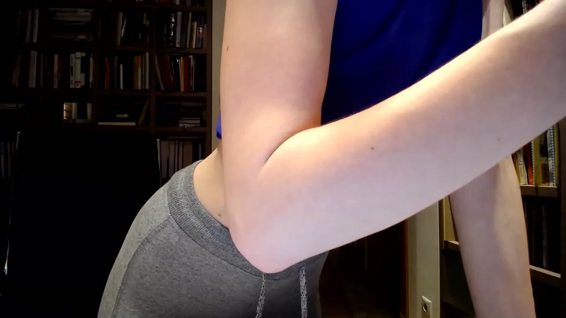 Gallery image thumbnail from Alena29's myfreecams stream on, 12/12/2022, 02:04 image 17 of 20