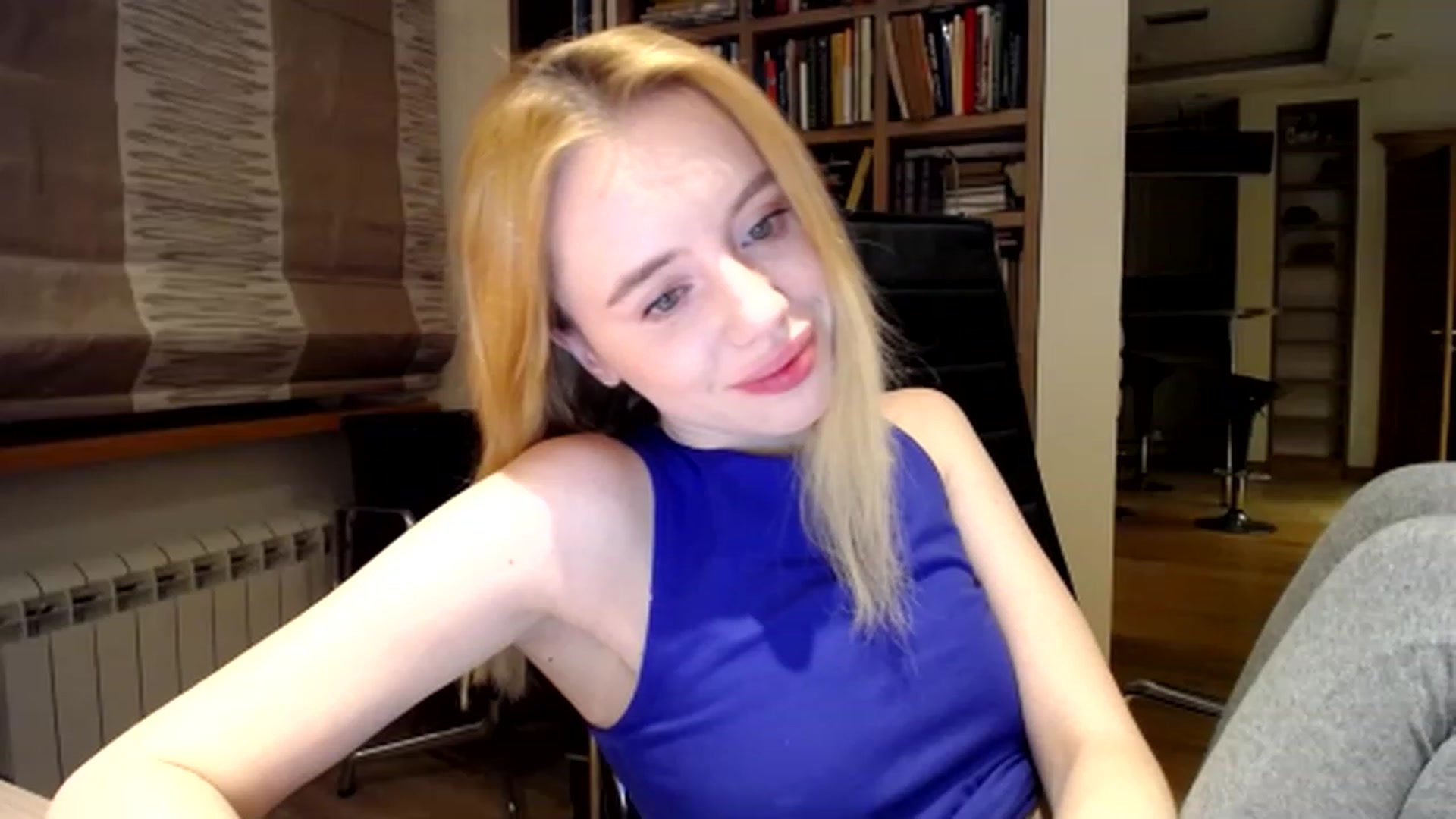 Gallery image thumbnail from Alena29's myfreecams stream on, 12/12/2022, 02:04 image 2 of 20