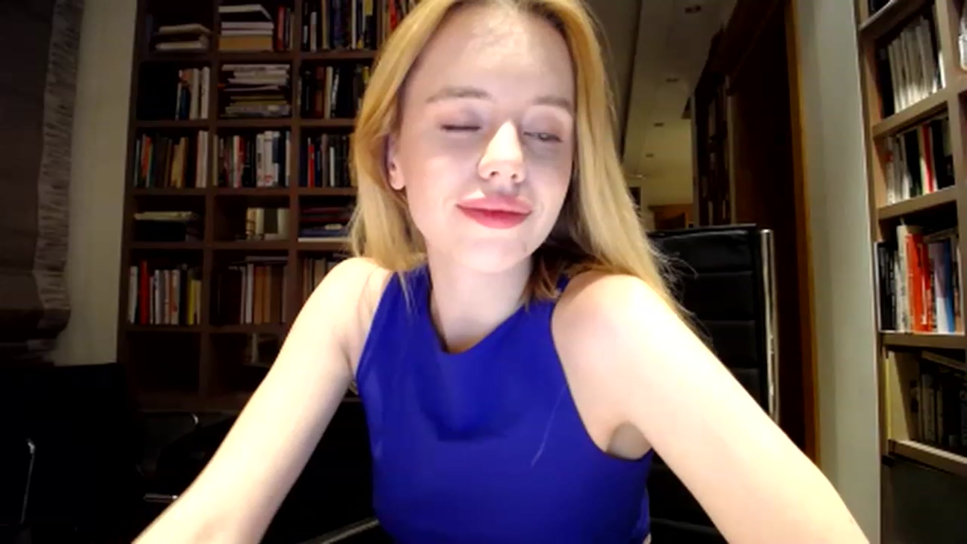 Gallery image thumbnail from Alena29's myfreecams stream on, 12/12/2022, 02:04 image 5 of 20