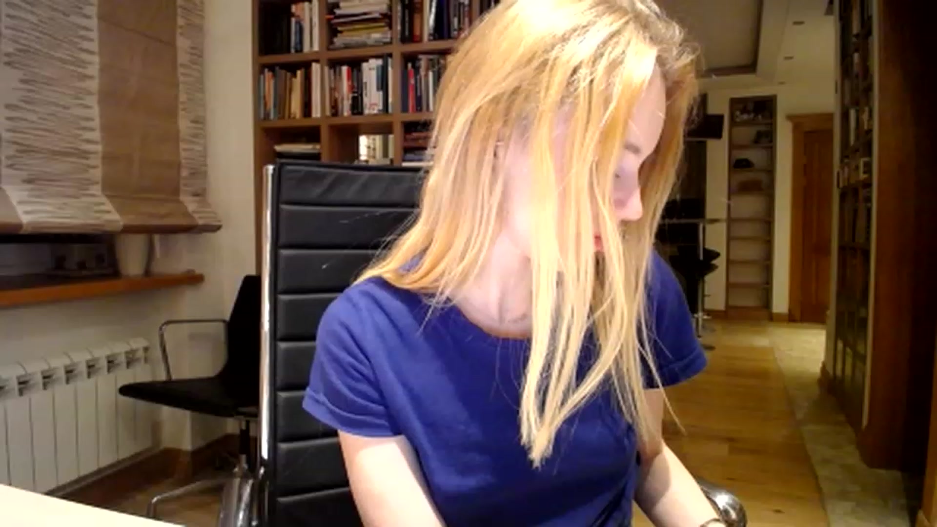 Gallery image thumbnail from Alena29's myfreecams stream on, 01/25/2023, 23:45 image 10 of 20