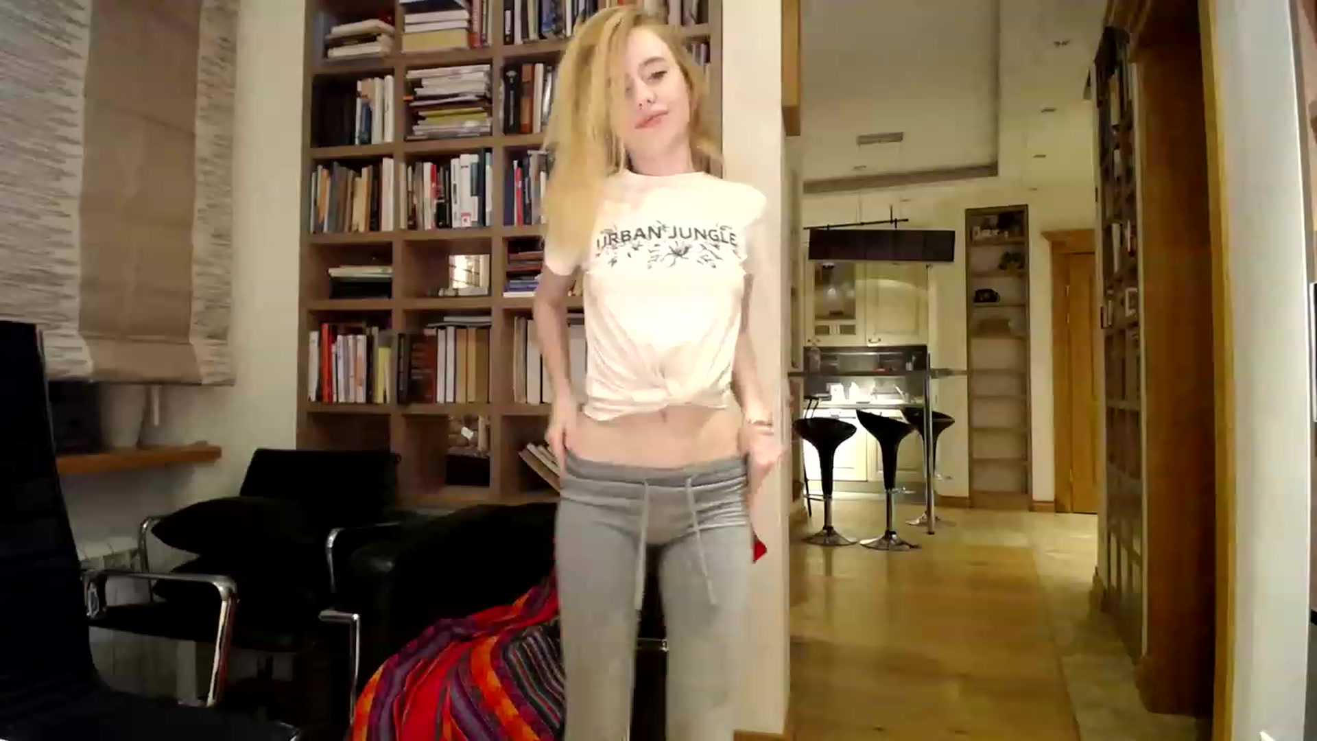 Gallery image thumbnail from Alena29's myfreecams stream on, 02/02/2023, 16:30 image 5 of 20