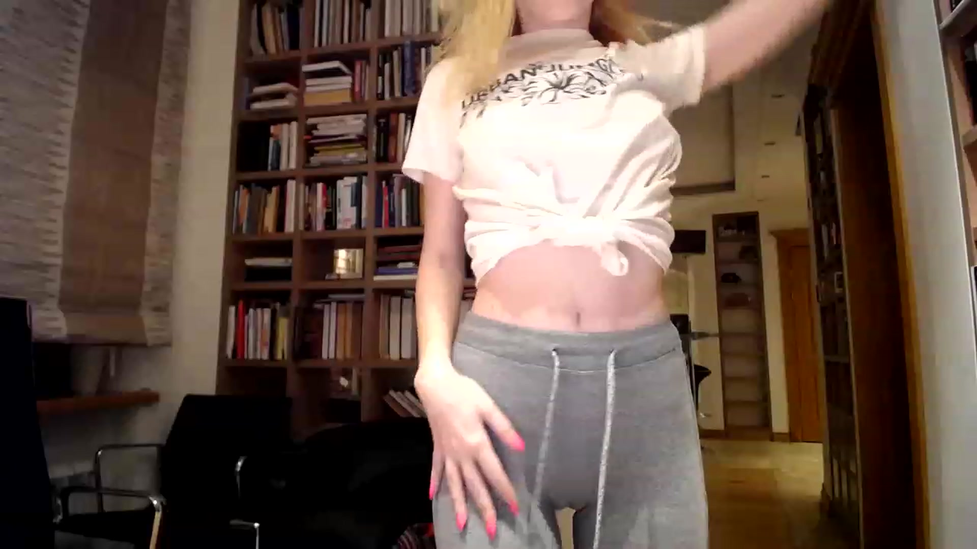 Gallery image thumbnail from Alena29's myfreecams stream on, 02/02/2023, 16:30 image 2 of 20