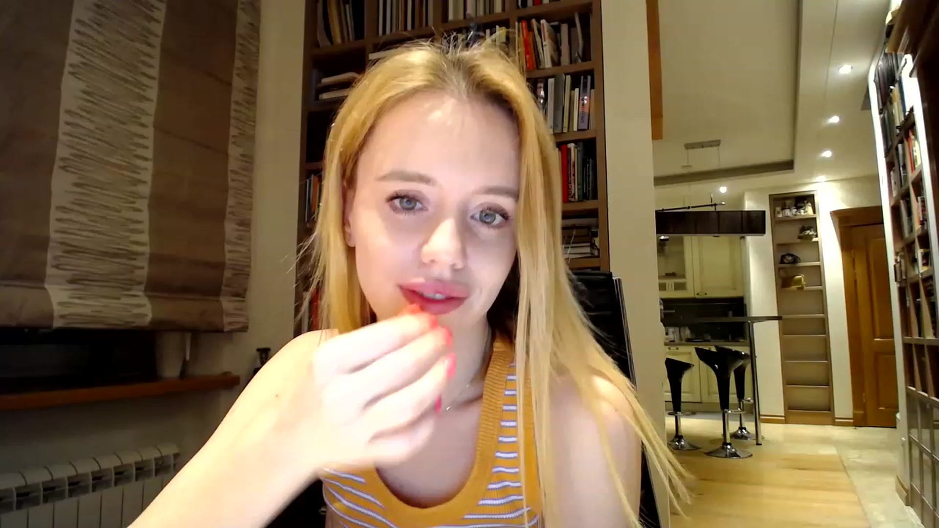 Gallery image thumbnail from Alena29's myfreecams stream on, 02/04/2023, 16:45 image 4 of 20